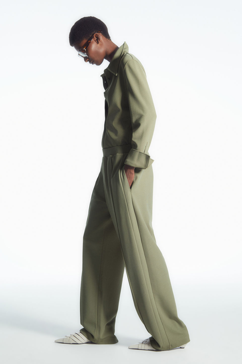 STRAIGHT-LEG PINTUCKED JOGGERS | COS (US)