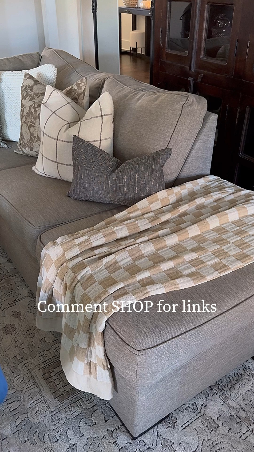 Holiday Gift Ideas!!

Here are 3 items that would make a great gift for the holidays or for YOU. The quality of these items is amazing and each piece is beautiful.

5 piece wood utensils, copper salad servers, throw blanket, Minka pot





#LTKGiftGuide #LTKHoliday #LTKhome