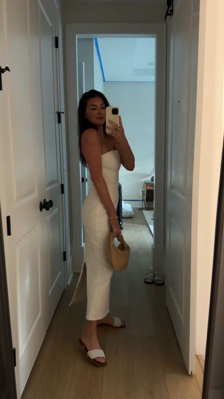 So impressed with this white denim strapless dress! Also comes in a denim/medium wash. True to size! Perfect for spring/summer and all the warmer weather activities ☀️

15% off + stackable 15% off with code AFTIA 🤍

#LTKVideo #LTKStyleTip #LTKSaleAlert