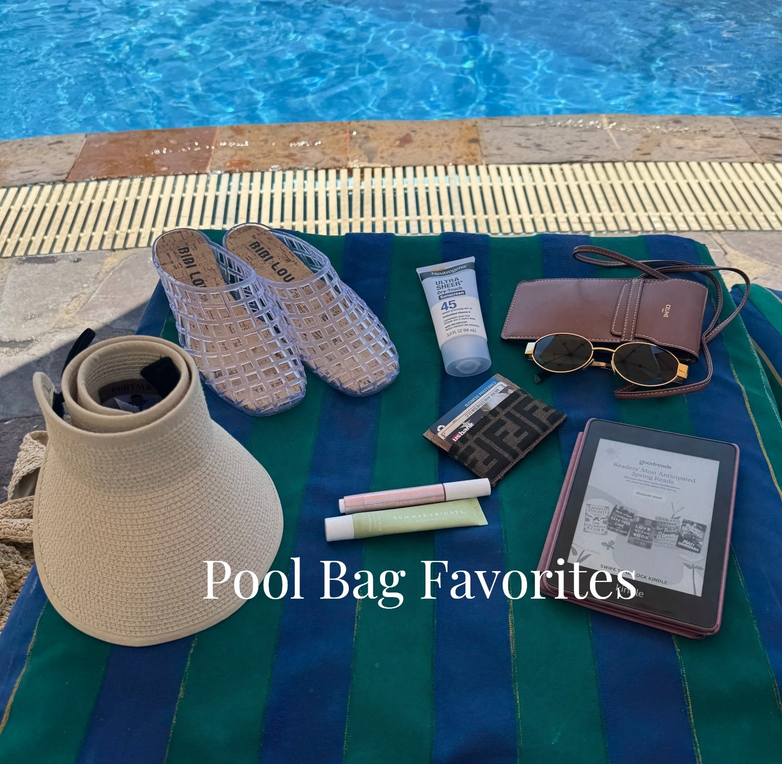 Shop all my pool bag must haves here! ☀️