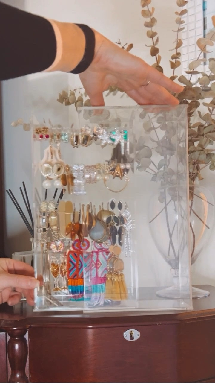 Weiai Clear Jewelry Box, Acrylic Organizer with 4 Beige