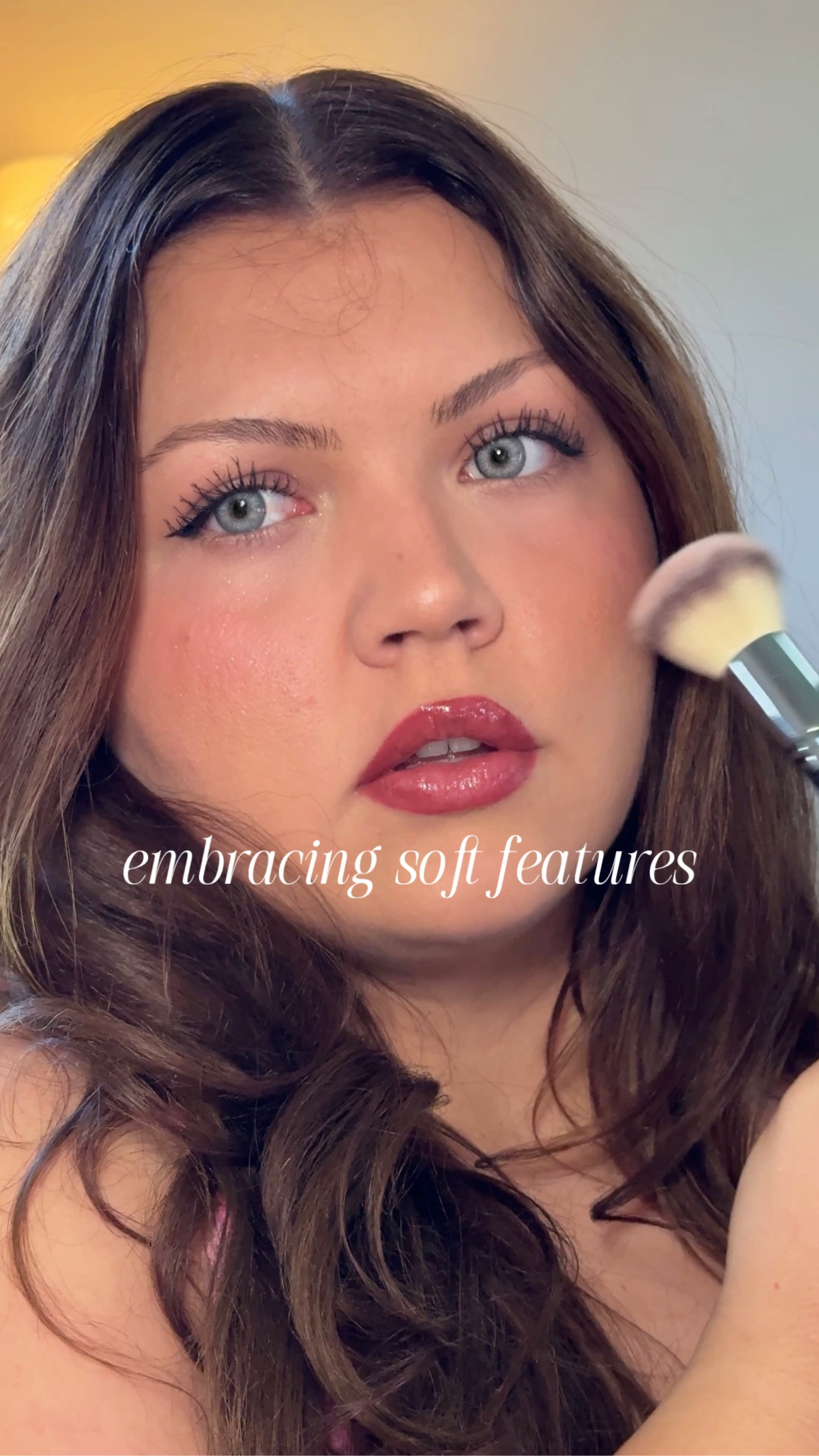 Embracing soft features! Here’s a few tips for my round face girlies 🩷

#LTKPlusSize #LTKStyleTip #LTKBeauty