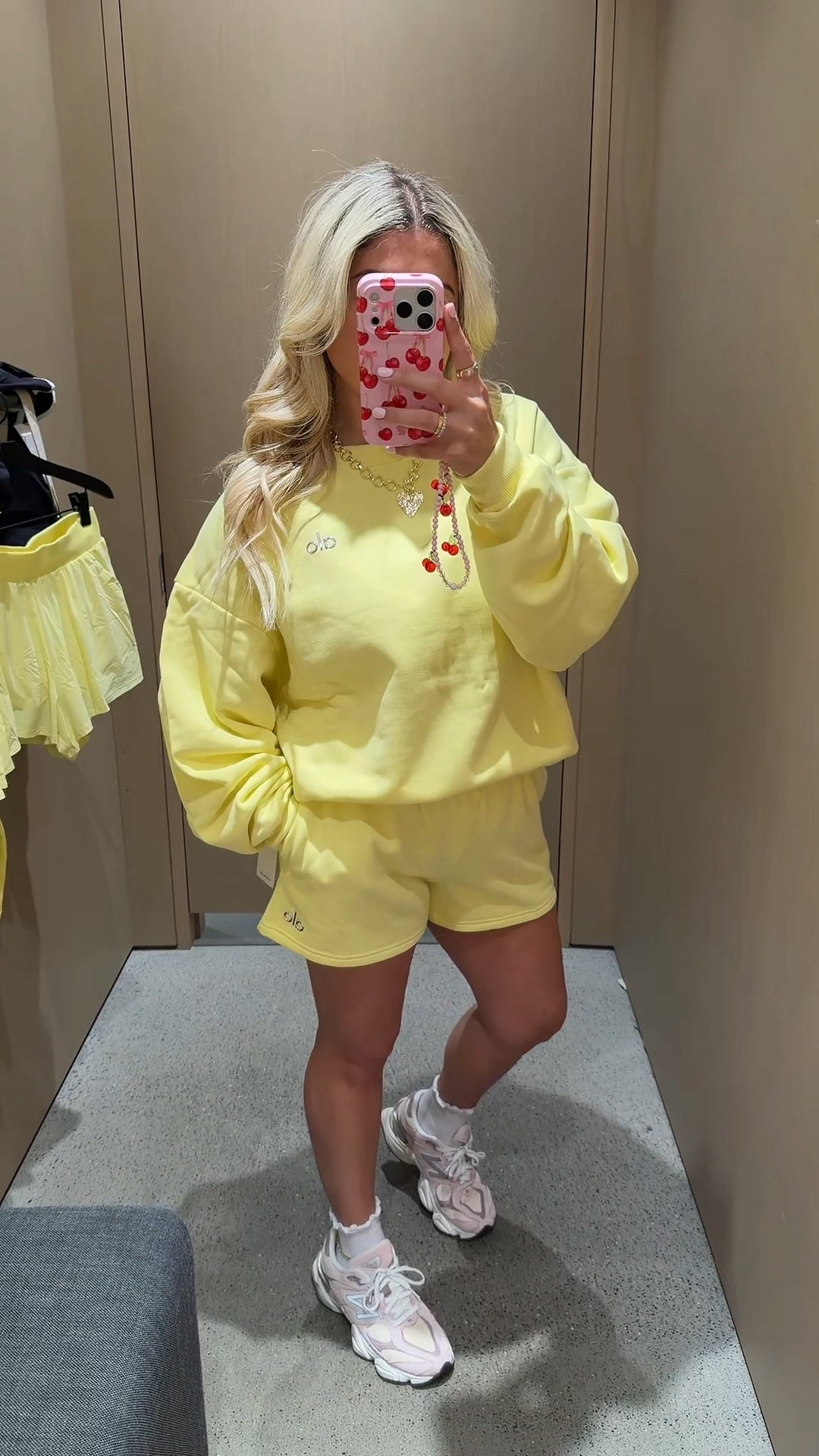 New Alo sunshine collection!
Size small