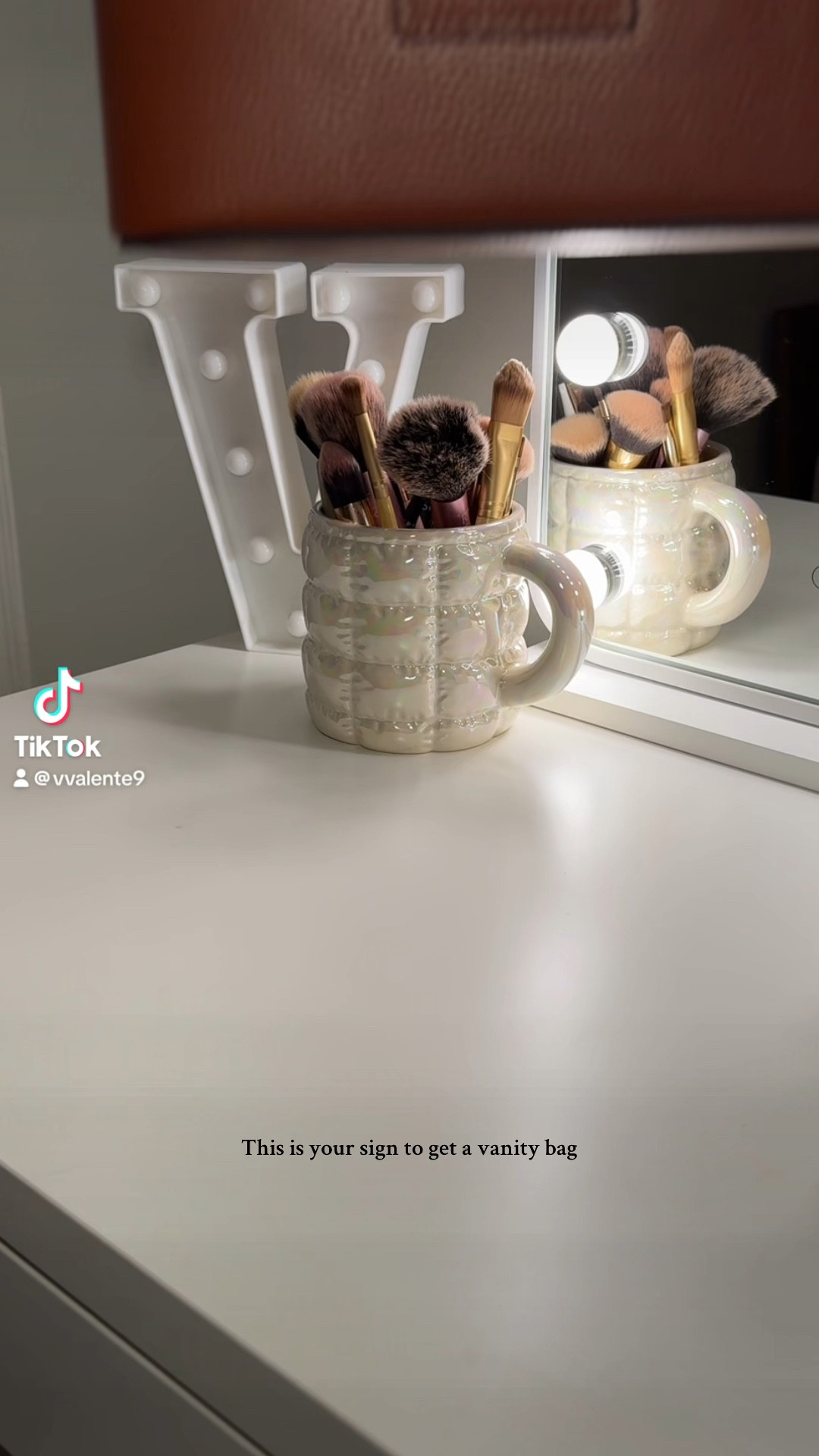 The best leather vanity bag for your makeup 💄✨💋

#LTKGiftGuide #LTKBeauty #LTKHoliday