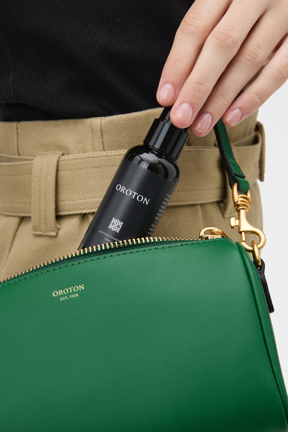 HARVEY BAGUETTE CROSSBODY | Oroton