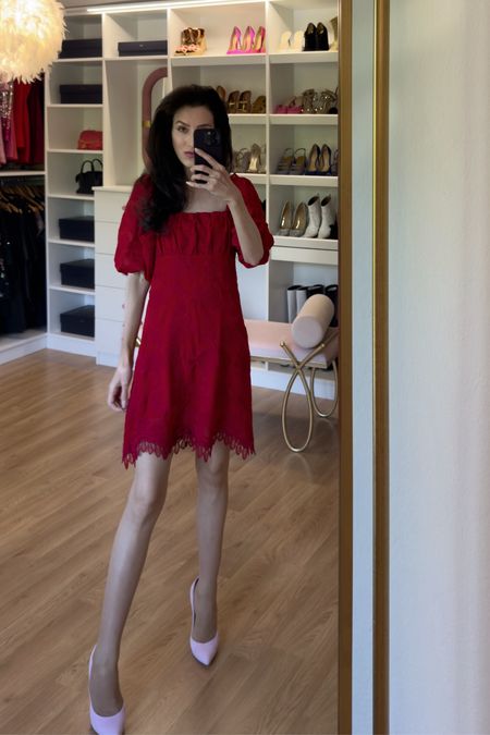 One thing all #graduationdresses have in common this year? They are all #red I have bought my #reddress a while ago, but found a bunch similar to this one for you. One for #datenight other to add to your warm season #workwear and one you can wear for #Mothersday brunch 

#LTKWedding #LTKParties #LTKWorkwear