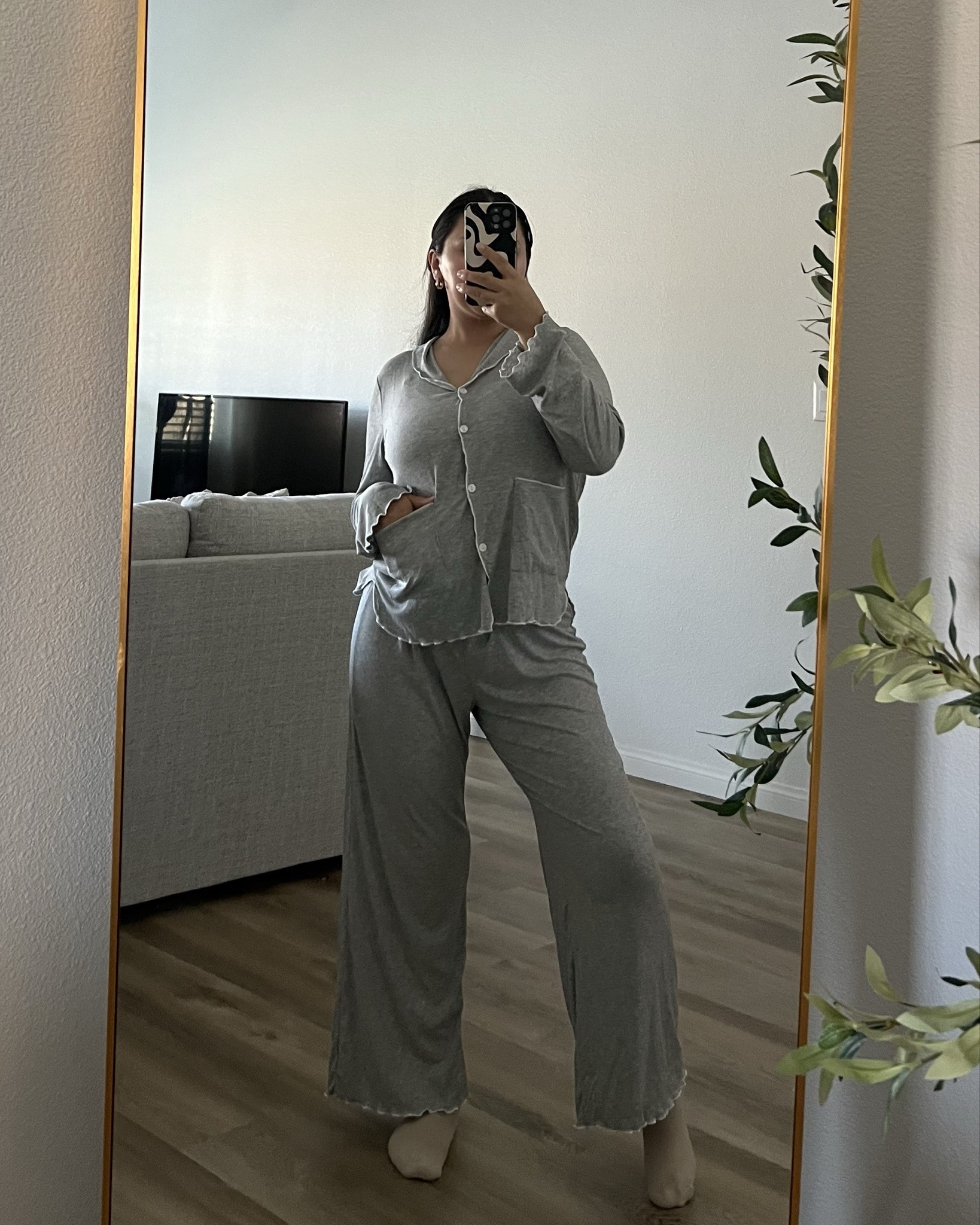 Literally so stretchy and soft!! I got a size small🩷

#LTKFindsUnder50 #LTKmomlife #LTKootd