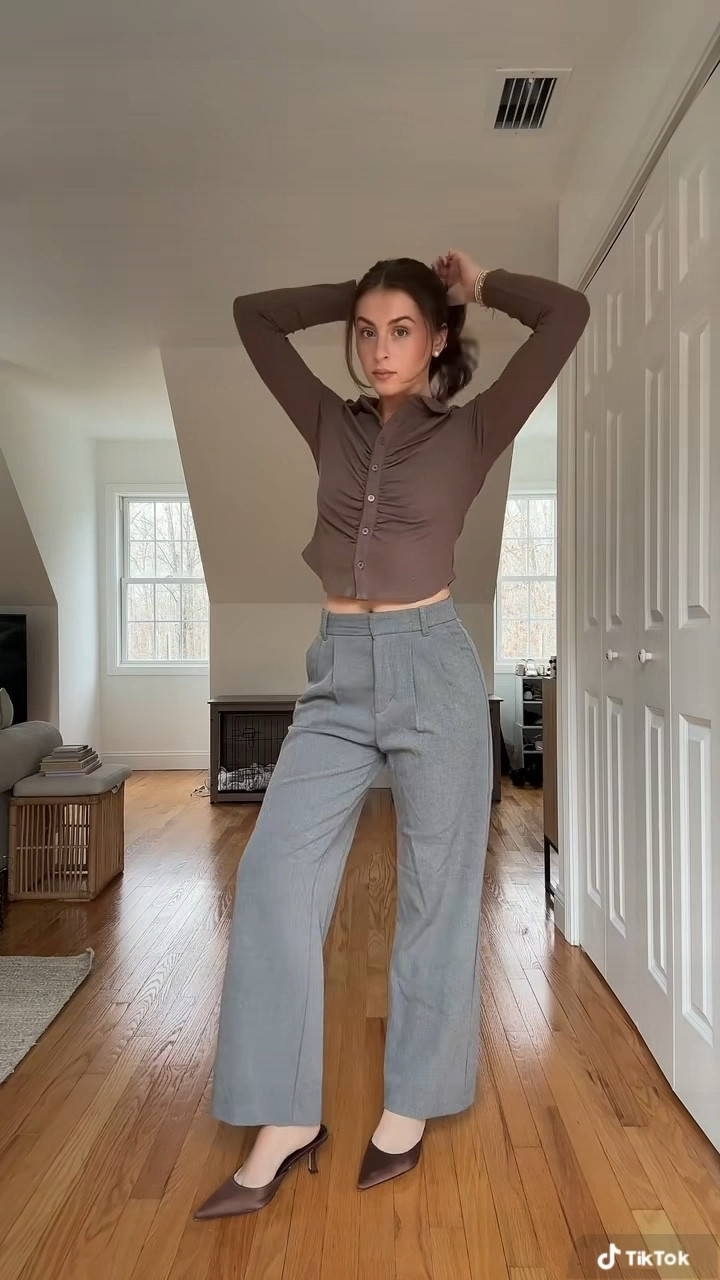 Office ootd!

Wearing an XS short in trousers 

#LTKStyleTip #LTKWorkwear