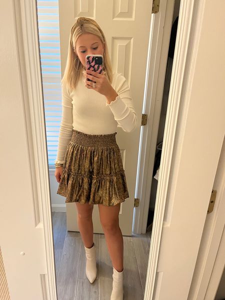 Braf’s OOTD! Top is old express but linked a newer version that comes in so many colors! Skirt is old Free People but linked a longer version from Banana Republic that would be so cute for working girls 🖤

#LTKSeasonal #LTKunder100 #LTKworkwear