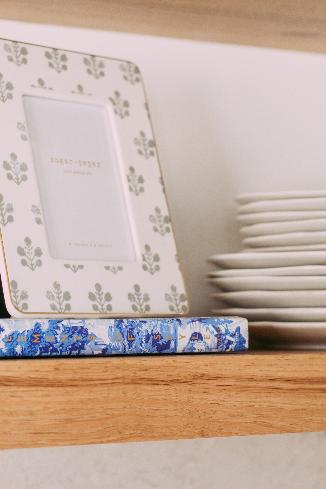 Haven’t found the perfect place for this frame yet but it’s such a beauty 😍

Home decor / frames

#LTKHome #LTKFindsUnder50