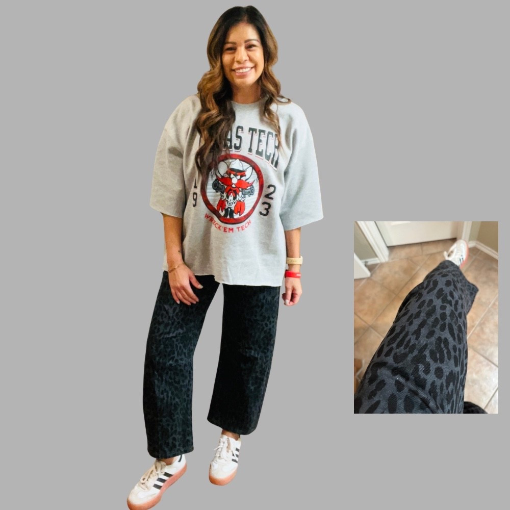 Happy hump day and college Wednesday Ŧ this has been the LONGEST.WEEK.EVERRRRR 😵‍💫😵‍💫

But at least my fit is vibing (I think 🤷🏾‍♀️) 

These cute printed pull on jeans come in lots of colored prints!!! 

#LTKMidsize #LTKdayinmylife #LTKootd