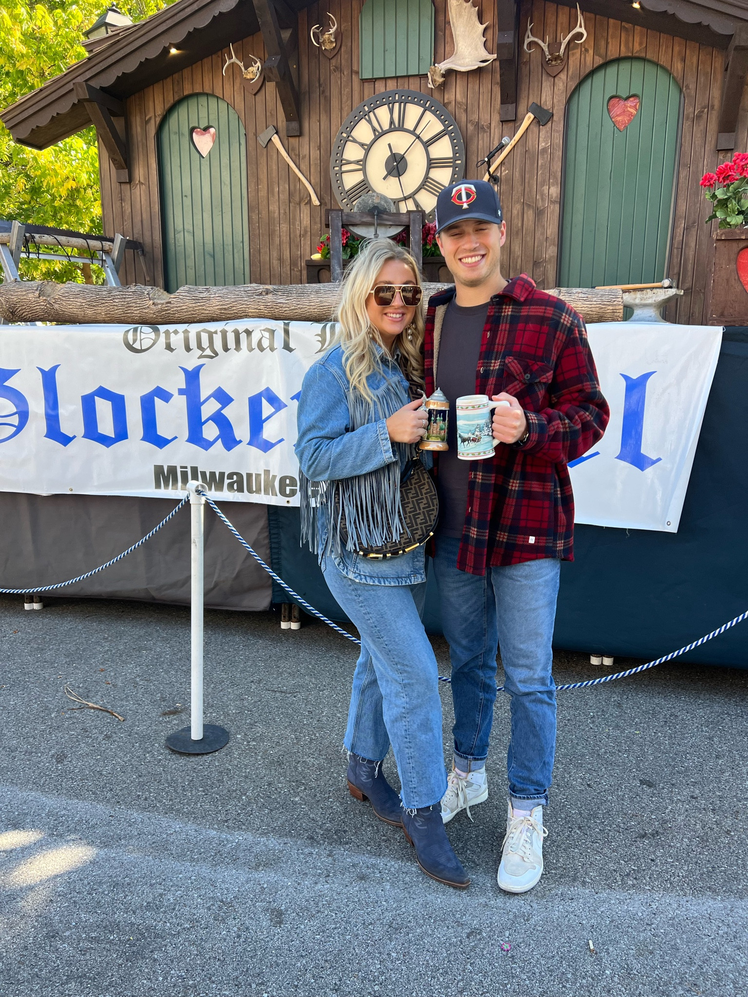 30 in pants and medium in jacket 