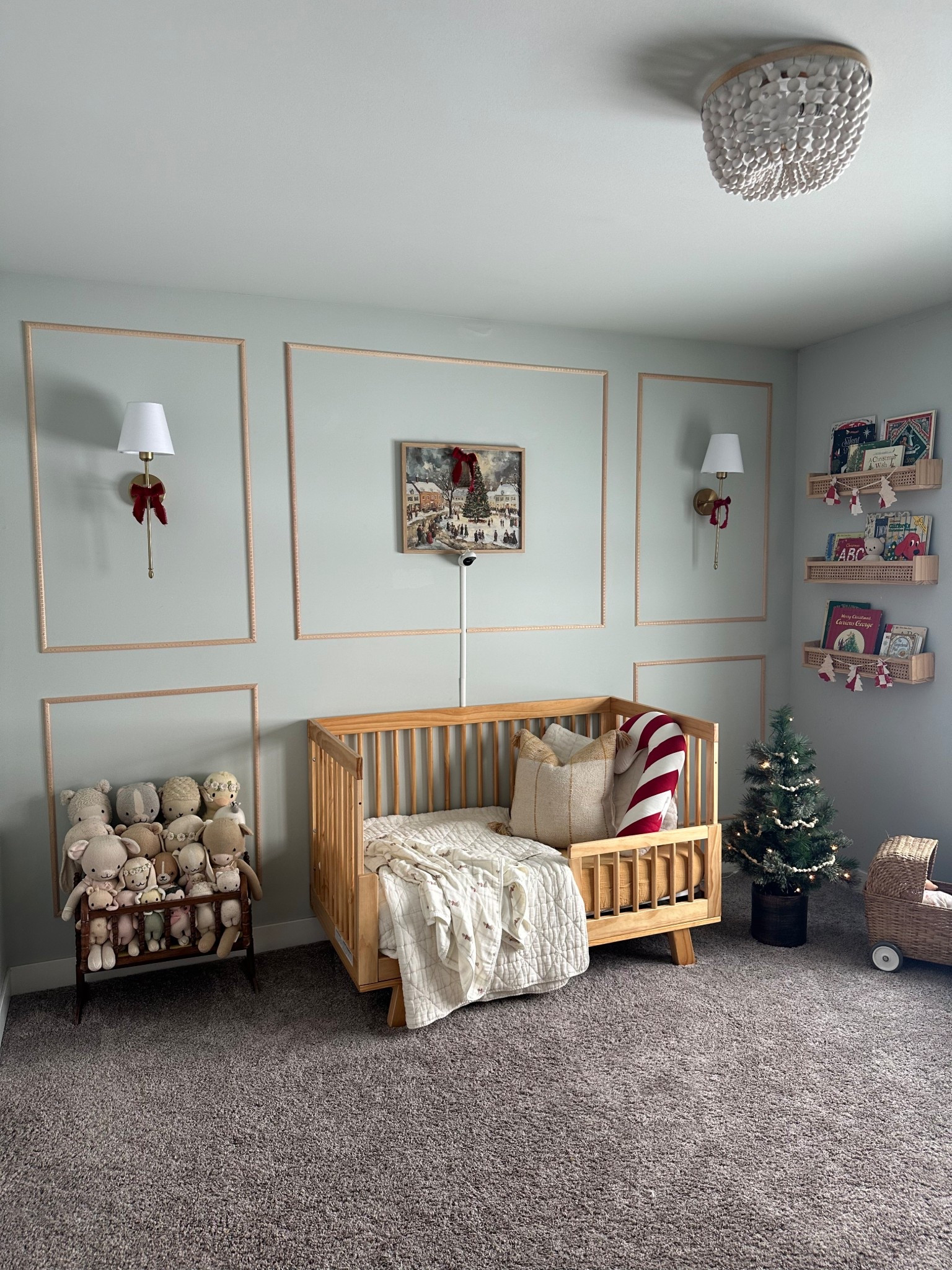 a holiday decorated room for my daughter🎄

#LTKHoliday #LTKmomlife #LTKHome