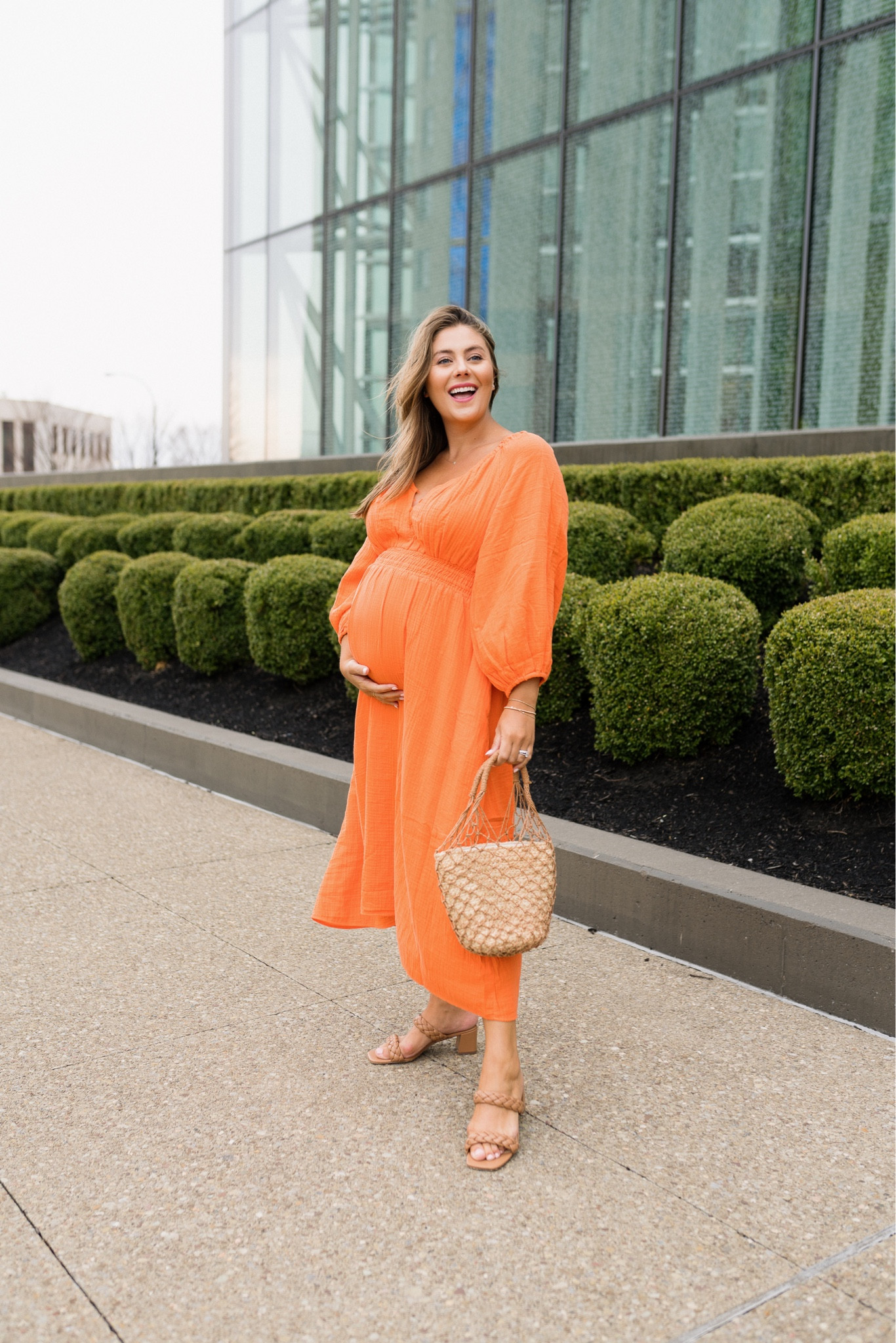 orange you glad it’s a new month? 😜🍊 one month closer to summer and meeting this little babe taking up more and more space each day 👶🩵 tell me something you’re looking forward to in May! 

🛍️: shop this non-maternity yet bump friendly look and similar options via the shop my LTK link in my bio or at CaralynMirand.com > shop 

#LTKcurves #LTKbump #LTKSeasonal