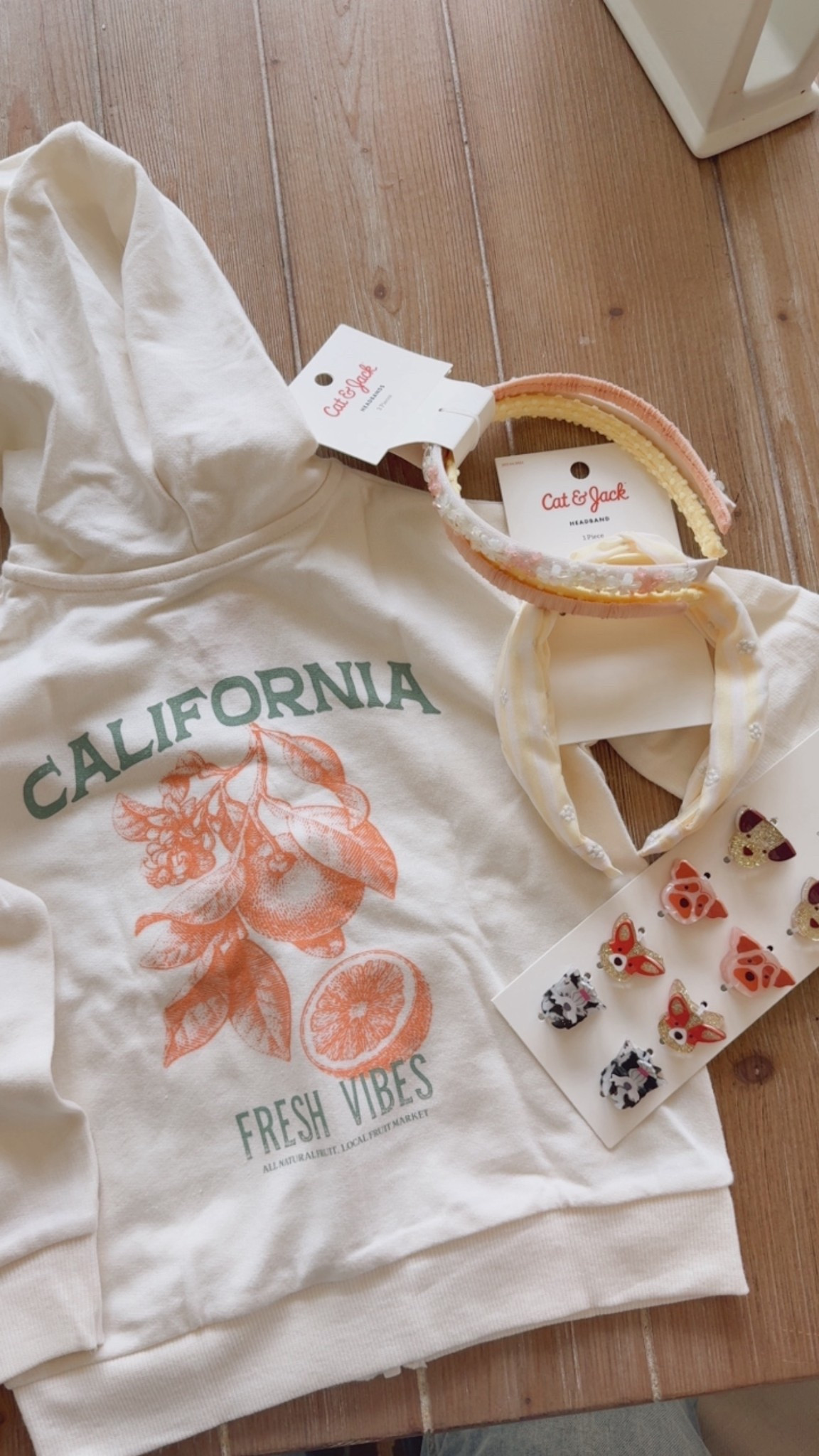 Today’s kids finds. Super cute little hair accessories and zip up!