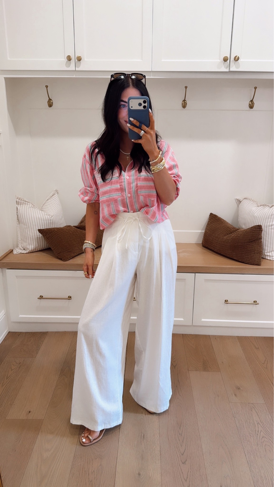 Size down! I’m in the XS! Pants are the last link pictured! In mustard