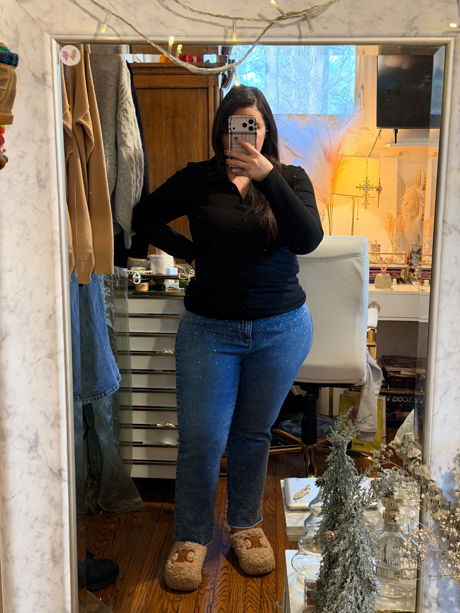 Another night out, another Jen uniform  

#LTKgrwm #LTKFindsUnder50 #LTKHoliday