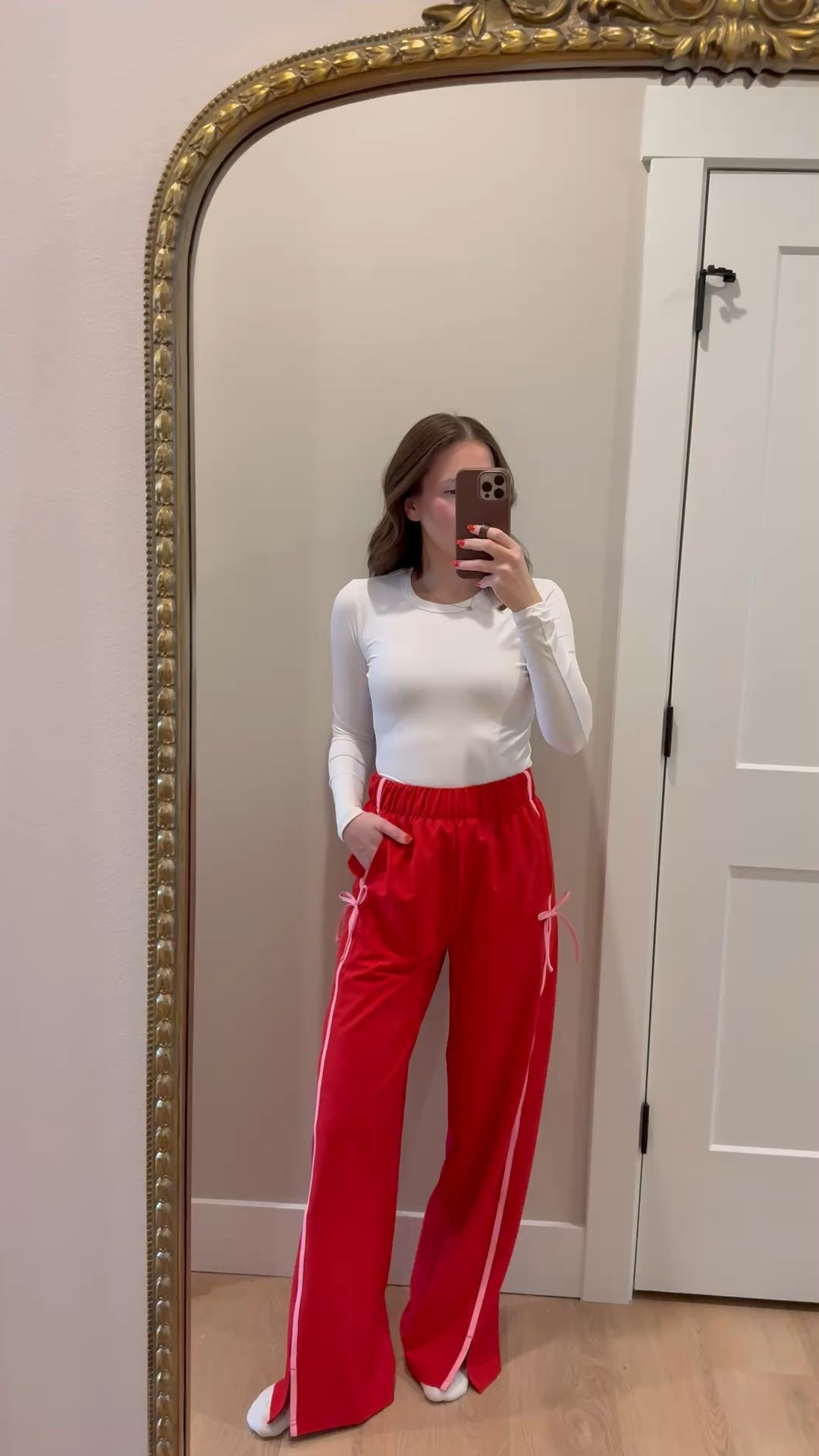 These pants are SO cute and currently 30% off! I love the stretchy waistband (so comfortable!) and the bows! Wearing a size small

Activewear | pull on pants | bow pants | target find | target style

#LTKSaleAlert