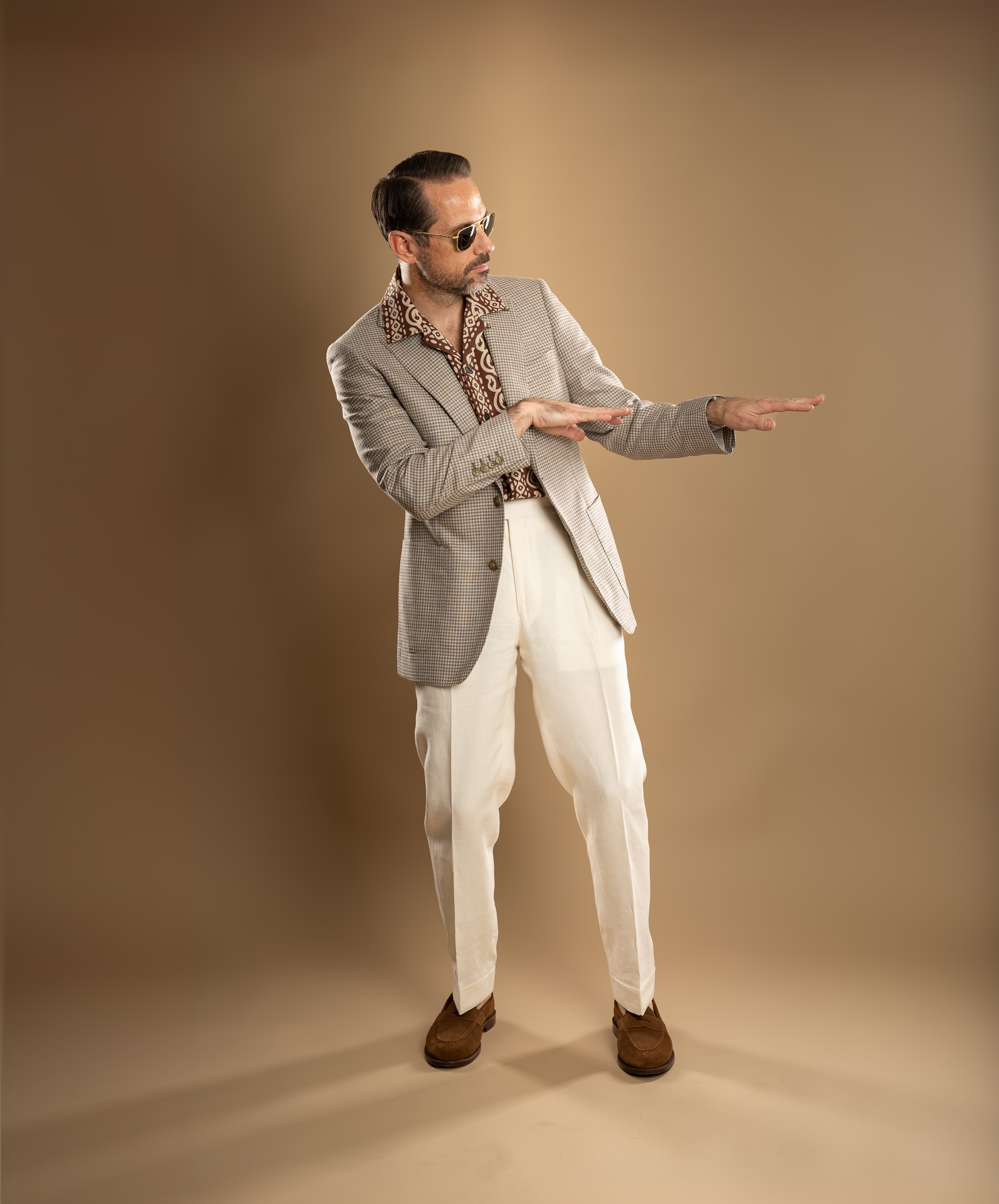 Different pattern scales - jacket small, shirt large - combine well. #capsulewardrobe

#LTKMens #LTKStyleTip #LTKSeasonal