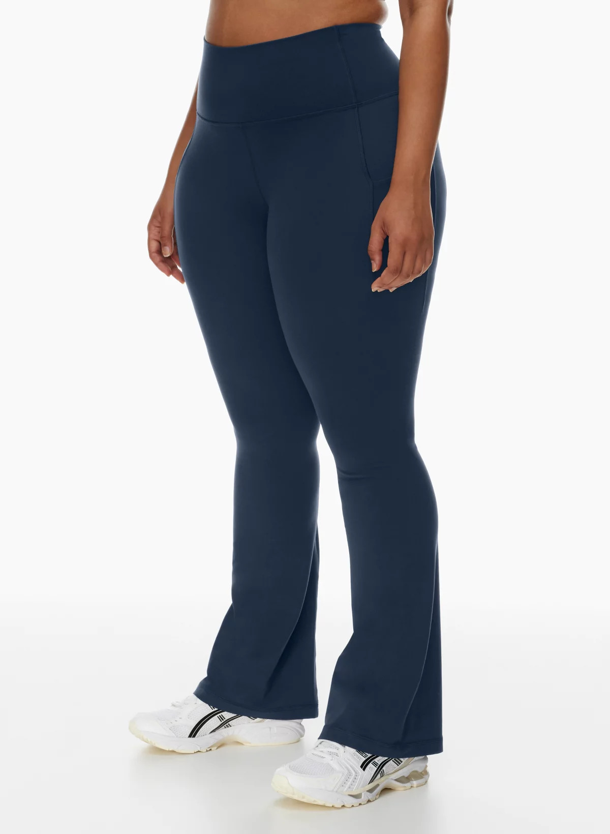 TNABUTTER™ CHEEKY POCKET FLARE HI LEGGING | Aritzia