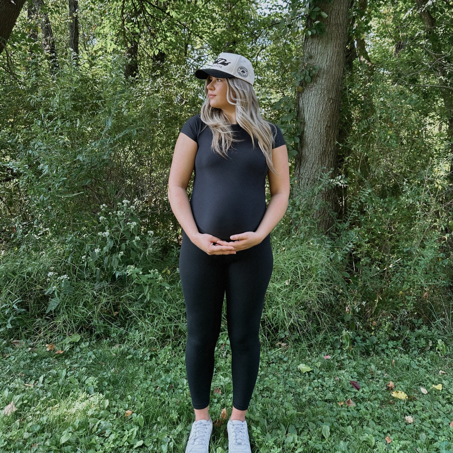 dress the bump - an all black athleasure look 🖤
• seamless soft matte t-shirt from Abercrombie 
• bump friendly leggings from Amazon 
• mom club hat from Citrusy Boutique on Amazon 
• nike air force 1’s 

#LTKActive #LTKSeasonal #LTKBump