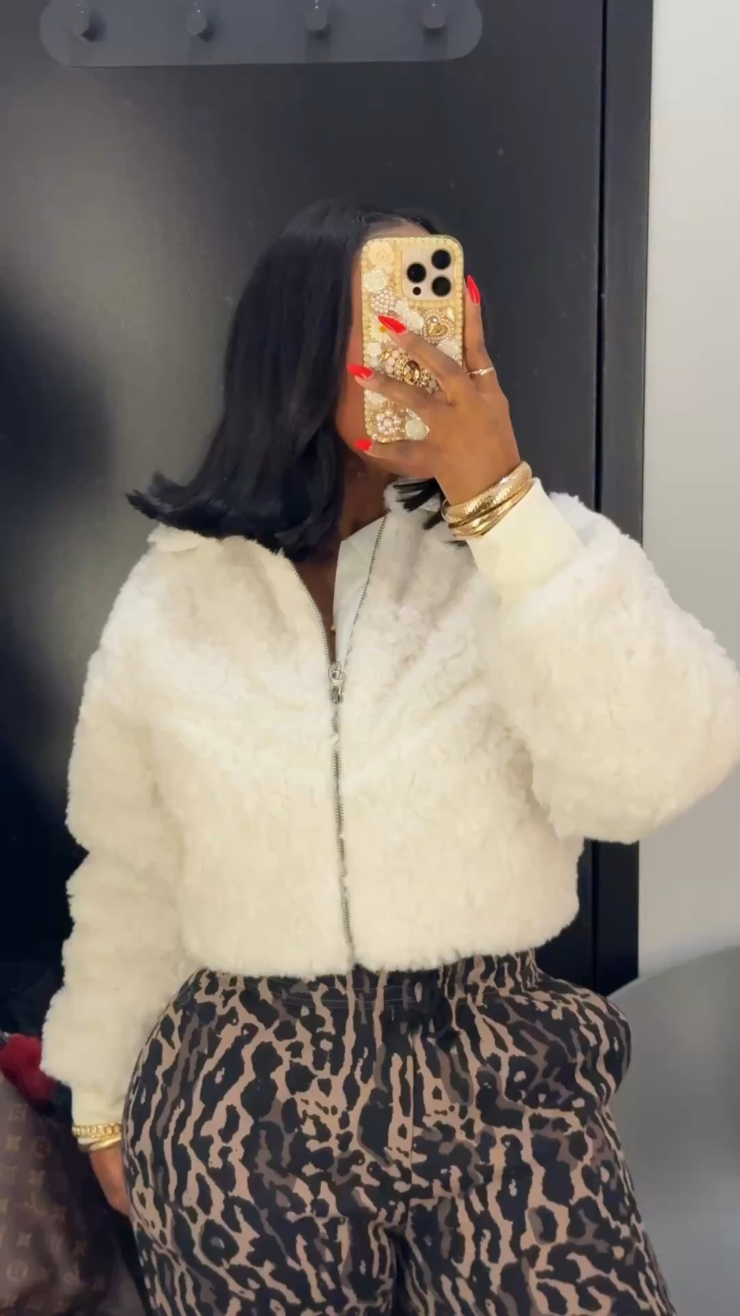 Nike does it again with this super cozy sherpa jacket and stretchy leopard print joggers ✨

#LTKHoliday #LTKPetite #LTKActive