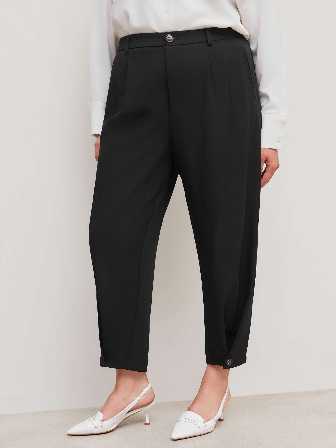 Mid Rise Solid Pleated Pocket Tapered Trousers Curve & Plus... | Cider