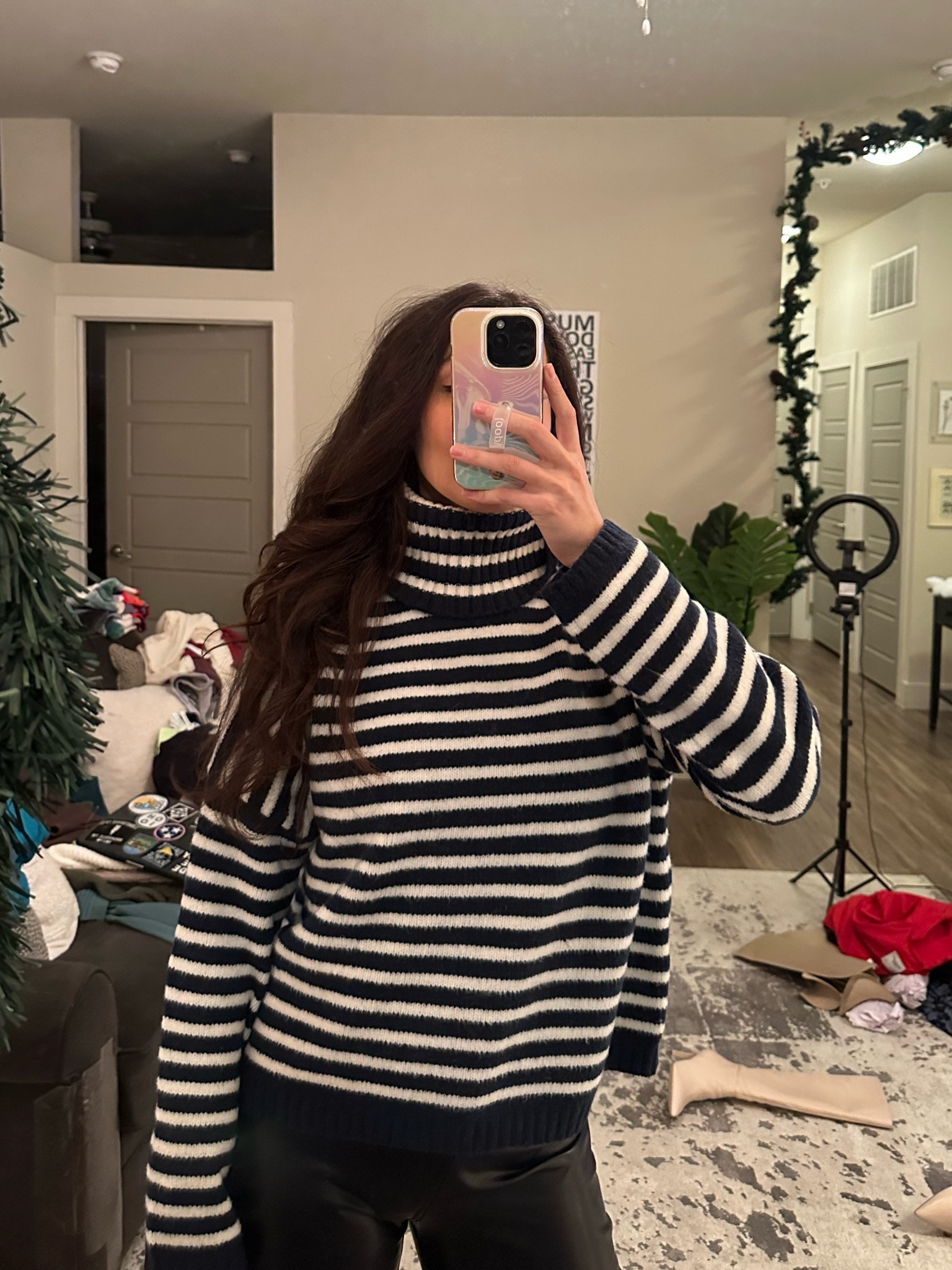 Abercrombie sweater size S 

Cozy outfit 
Casual outfit 
Abercrombie find 

#LTKfindsunder100 #LTKSeasonal