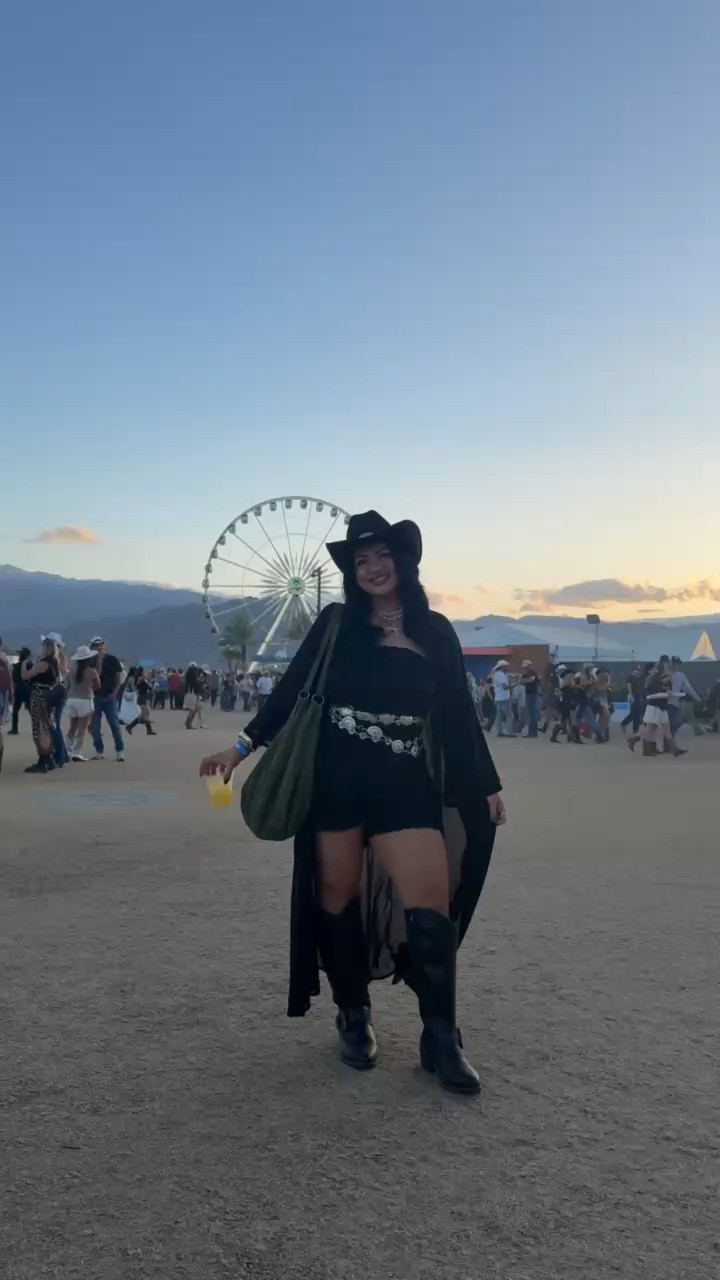 STAGE COACH PICS!!!

size 0 in all torrid!

stage coach, stage coach outfit inspo, country outfit, rodeo outfit, country fashion, midsize, torrid, tori block 

 

#LTKFestival #LTKgrwm #LTKMidsize