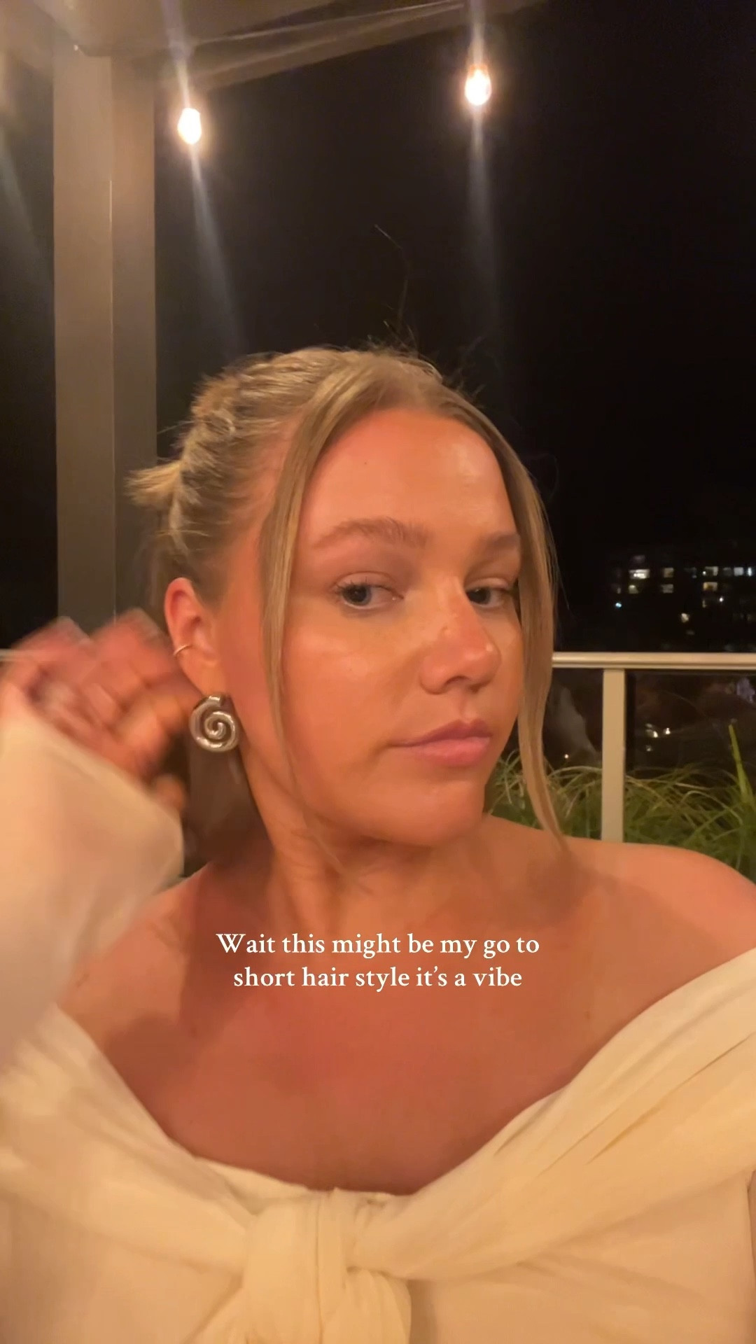 Dress size 10 I could have done an 8 it would have stayed up better stick with true size!! Amazon earrings 