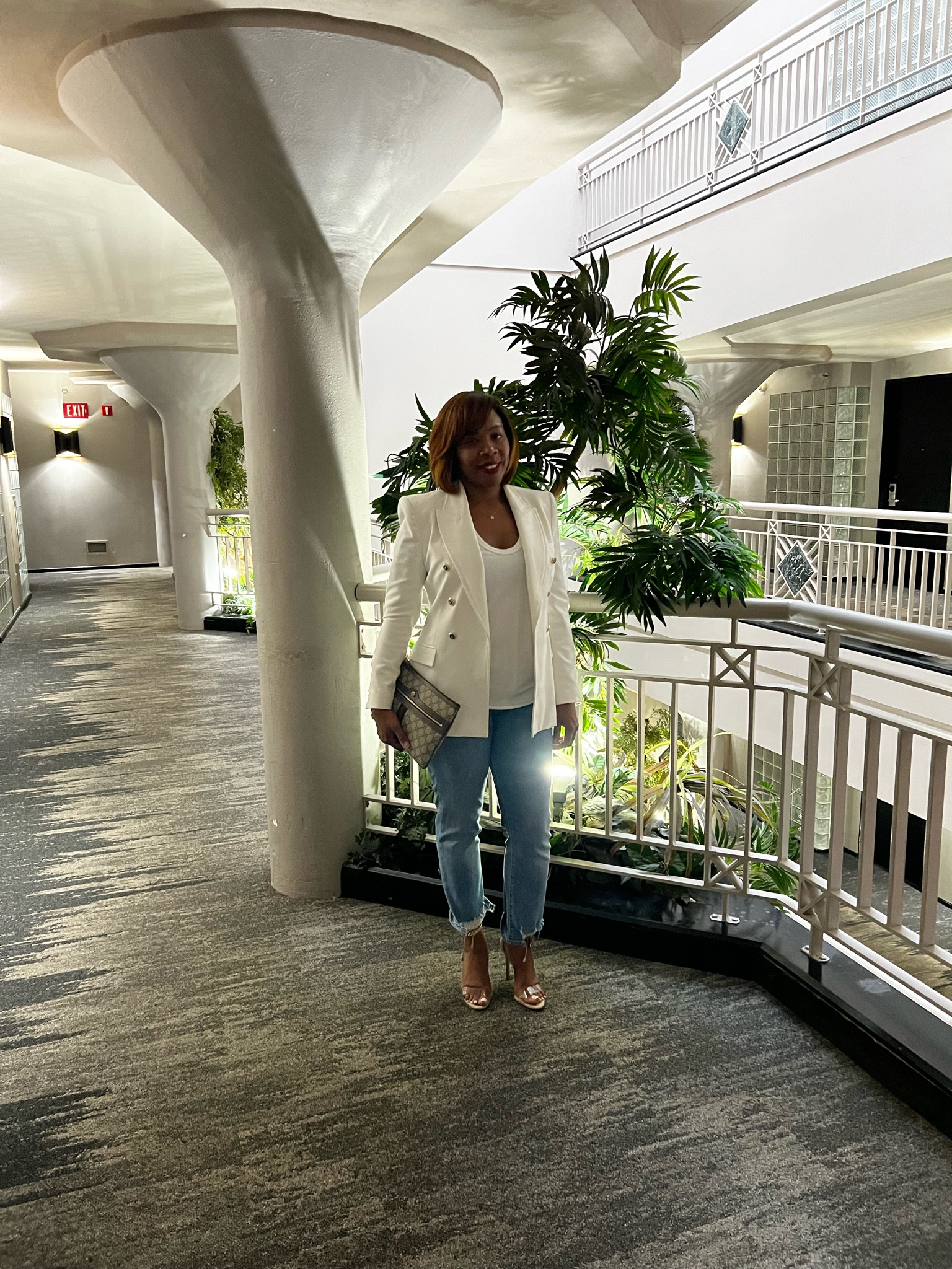 I LOVE a good blazer and jean look! I think white blazers are so chic, especially with a red lip!

#LTKstyletip #LTKmidsize #LTKover40