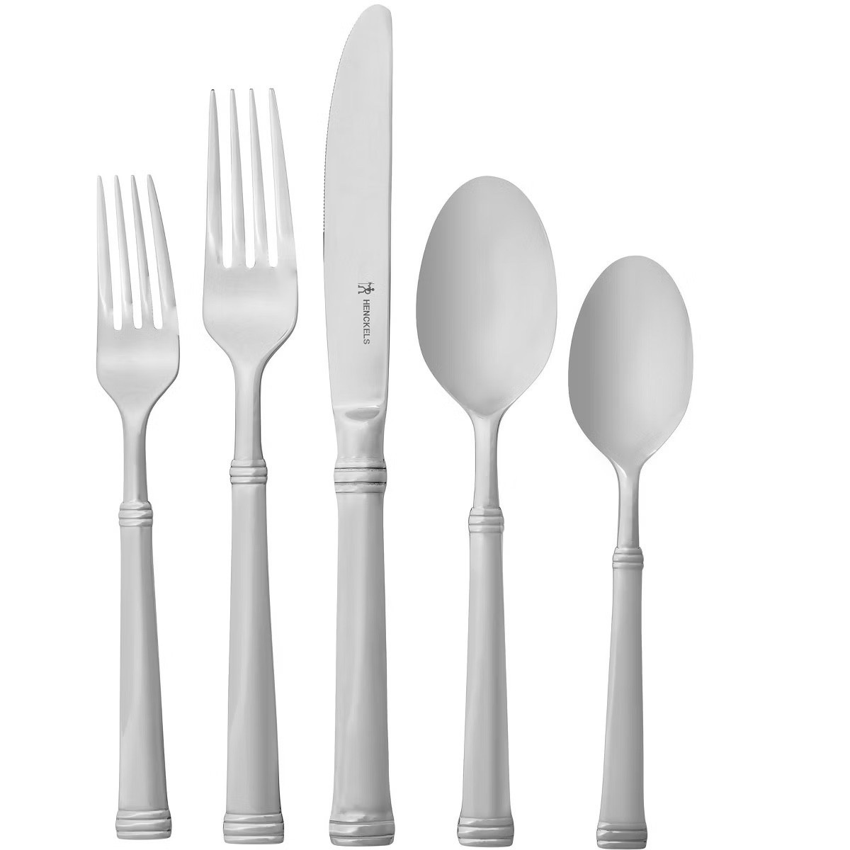 This silverware set is on sale!!!

#LTKSeasonal #LTKHome