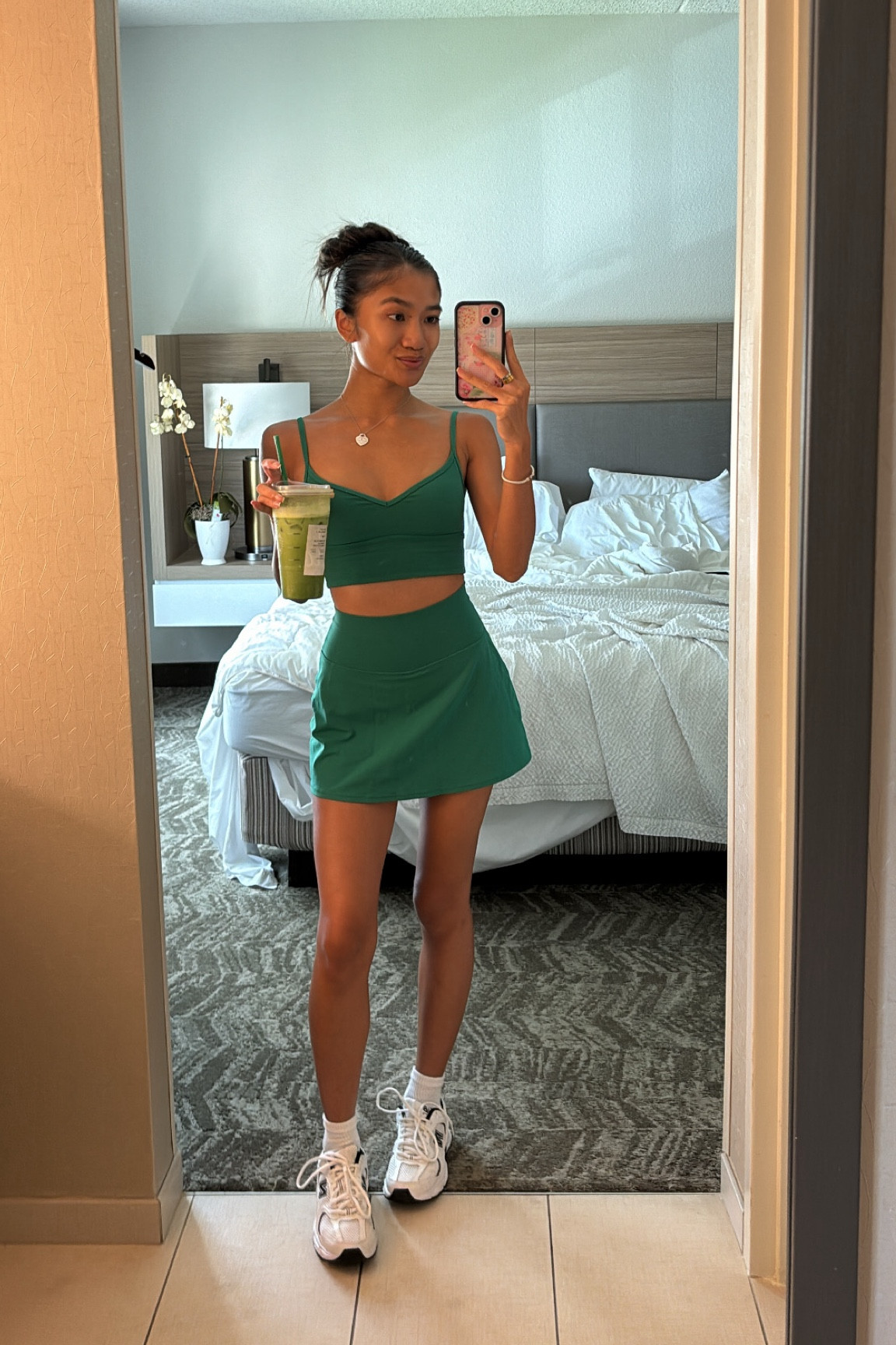 move-in day outfit 🚚🫶🏼

necklace: tiffany & co

#LTKStyleTip #LTKActive #LTKU