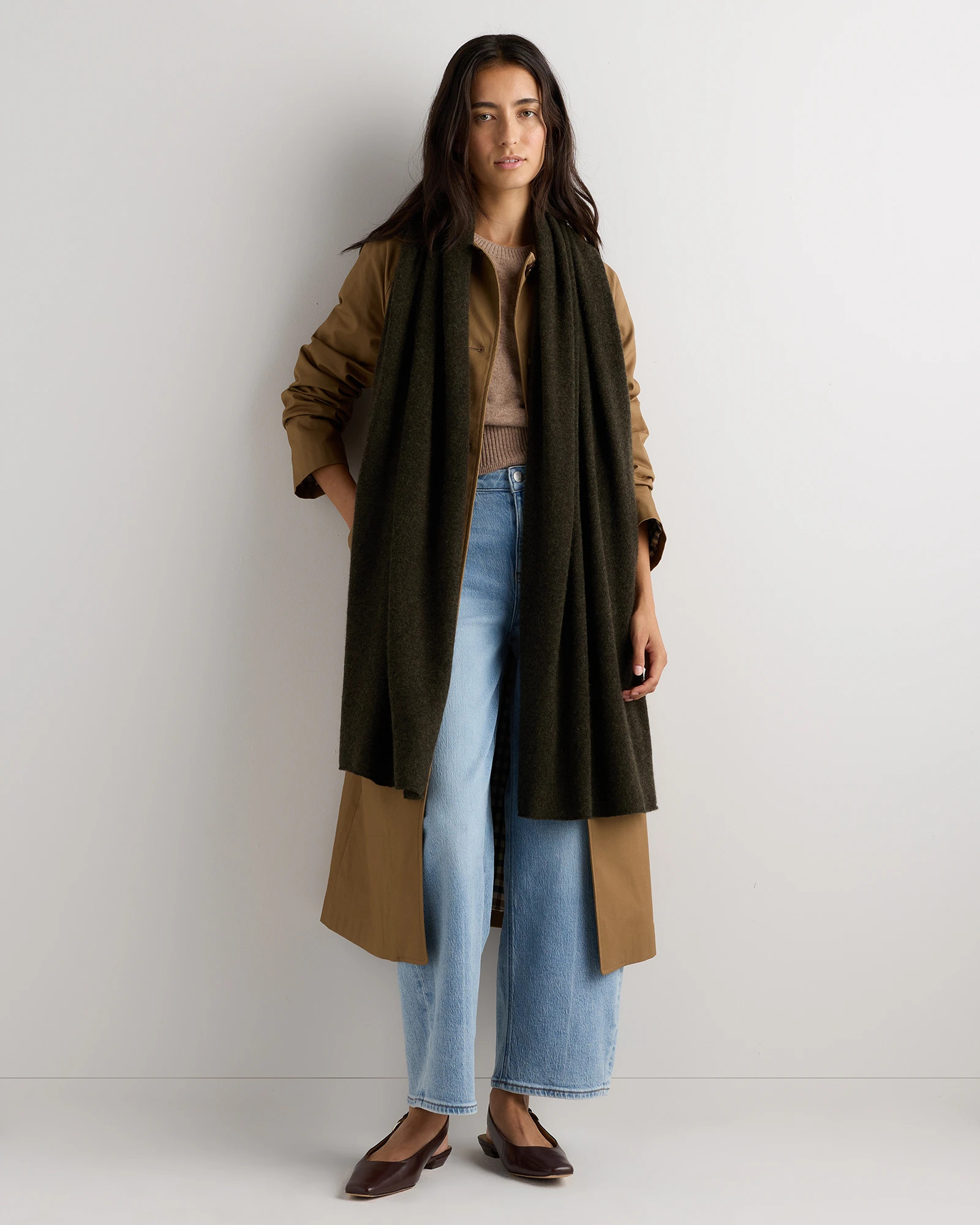 Quince | Women's Mongolian Cashmere Wrap in Black | Quince