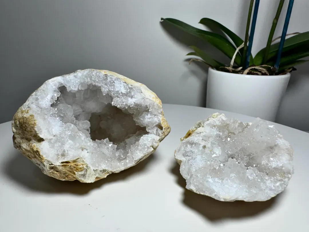 Clear Quartz Crystal- Complete Geode - Etsy | Etsy (US)
