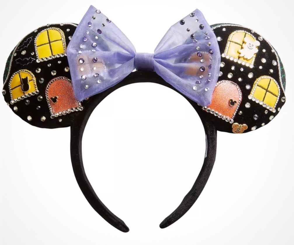 New exclusive Baublebar Halloween ears on Disneystore.com, Disney account required to log in and purchase this weekend! Love these 😍🧡

#LTKSeasonal #LTKootd