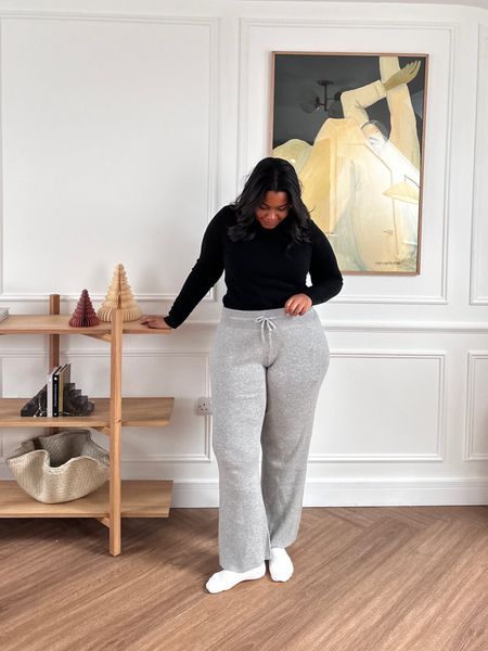 The cosiest loungewear @uniqlo AD 🧣🎄

#LTKstyletip #LTKeurope #LTKmidsize