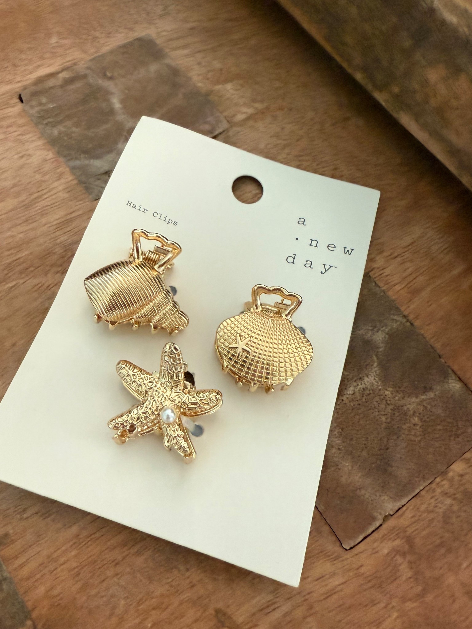 These little shell clips! 😍

I ordered these for our summer vacay! Perfect to add to your summer hairstyle- some beach waves, little braids and these cuties! 🐚🧜‍♀️

Summer hairstyle, beach waves, waver hairstyles, hair clips, shell clips, resort style, vacation accessories, summer accessories 


#target #targetfinds 

#LTKSwim #LTKTravel #LTKSeasonal