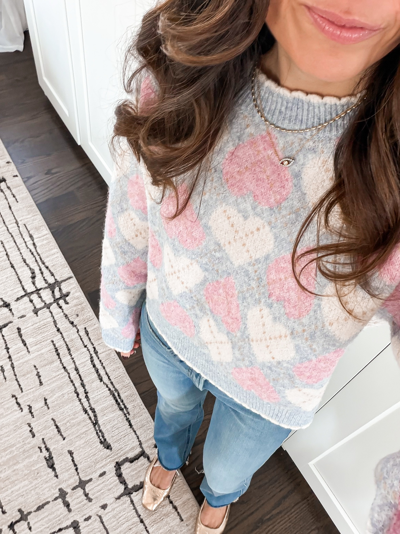 Obsessed with this cozy heart sweater moment 😍🔗⬇️

#LTKOver40 #LTKmomlife #LTKFindsUnder50