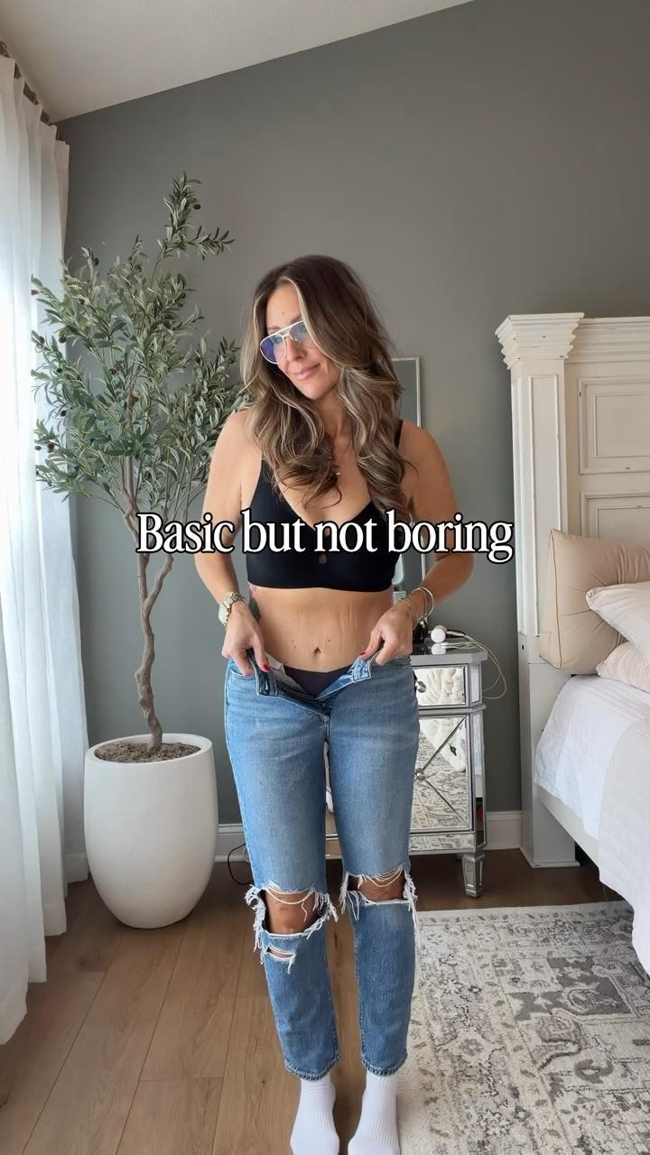 Basic but definitely not boring. I love how the leopard jacket and red trim give a simple jeans and sneakers outfit so much personality without making it harder to wear.

leopard jacket, ripped jeans, casual fall outfit, leopard print, fall jacket, everyday outfit, sneakers outfit, denim outfit, fall layers, casual style, TheMomInStyle

#LTKootd #LTKgrwm #LTKOver40