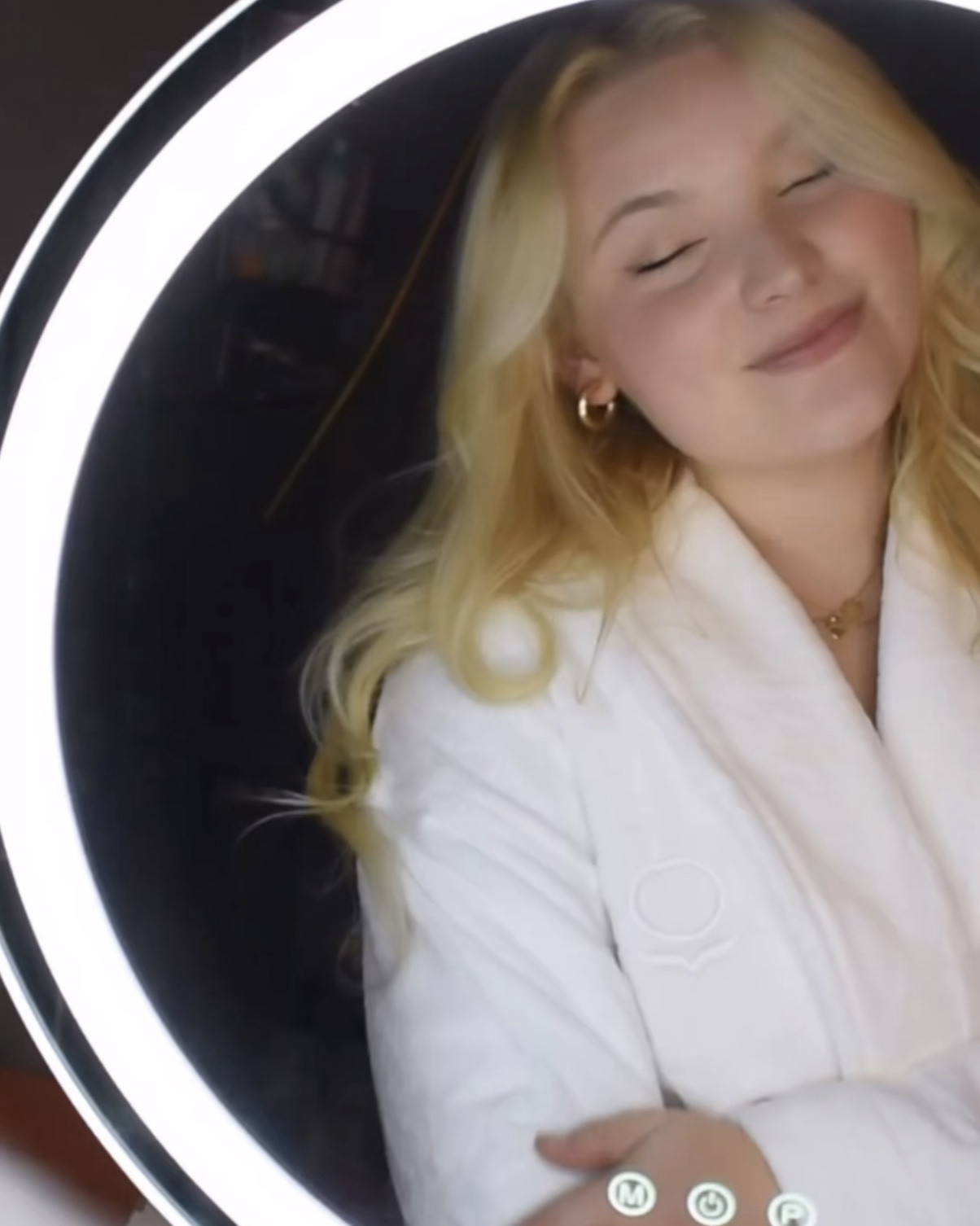 Wrapping up the season in organic comfort 🤍
From plush towels to the coziest robe, Naturepedic makes everyday rituals feel elevated, without compromising on clean, non-toxic materials. A perfect gift (or self-gift) for anyone who loves luxury that’s actually better for you.

#ad @naturepedic
#Naturepedic #HolidayGiftGuide #GiftsUnder180 #LuxuryForLess #OrganicLuxury

#LTKselfcare #LTKGiftGuide #LTKgrwm