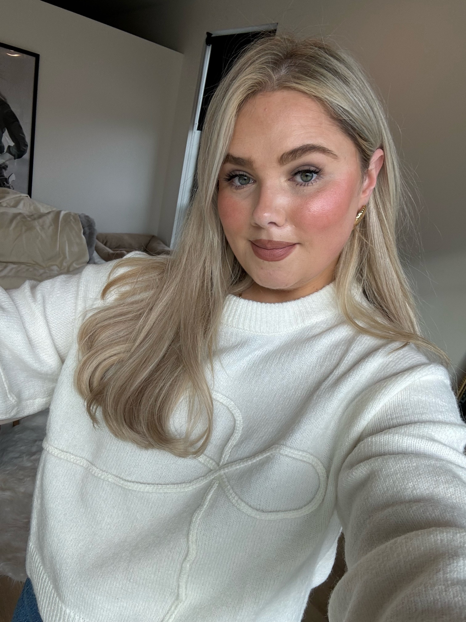 Favorite new holiday sweater 🤍🎀

#LTKFindsUnder50 #LTKMidsize #LTKHoliday