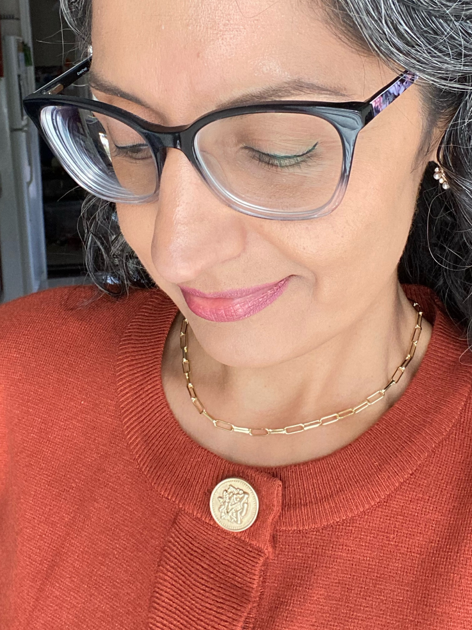 I’ve been looking for a paper clip chain for a while. This one is 16” long, not too chunky, but it’ll be nice layered with other gold chains too.

Comes with a matching bracelet.

#LTKbeauty #LTKover40 #LTKstyletip