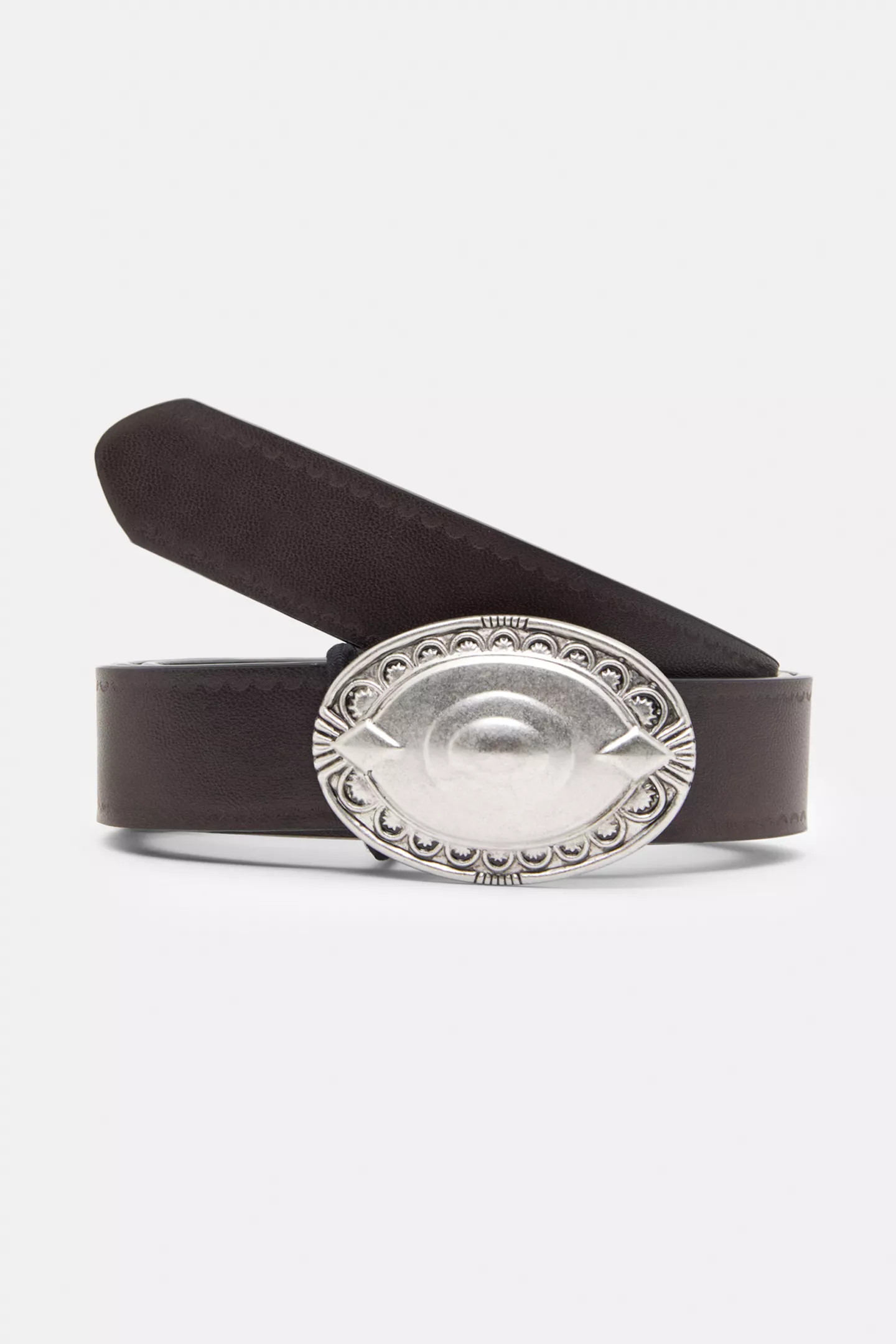 Belt with engraved round buckle | PULL and BEAR UK