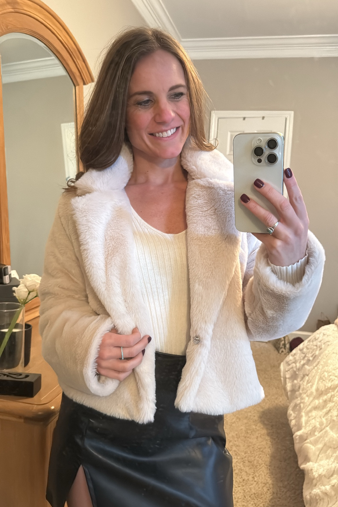 Love this cream colored snuggly soft jacket! Perfect for the holidays to elevate an outfit! 

#LTKHoliday #LTKSeasonal #LTKCyberWeek
