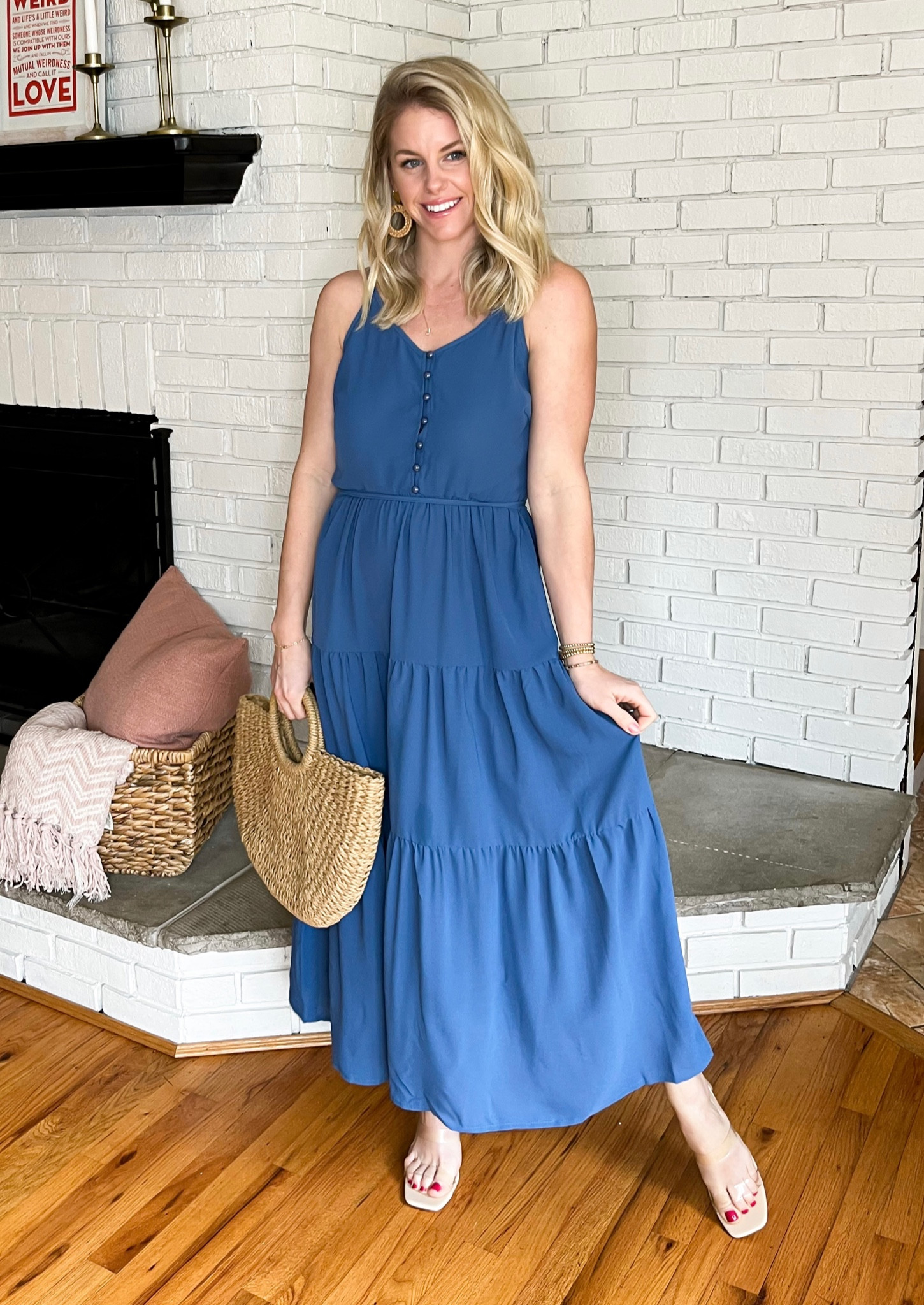 Super cute maxi dress for spring! Runs true to size. Wearing size small  

#LTKSeasonal #LTKworkwear #LTKunder50