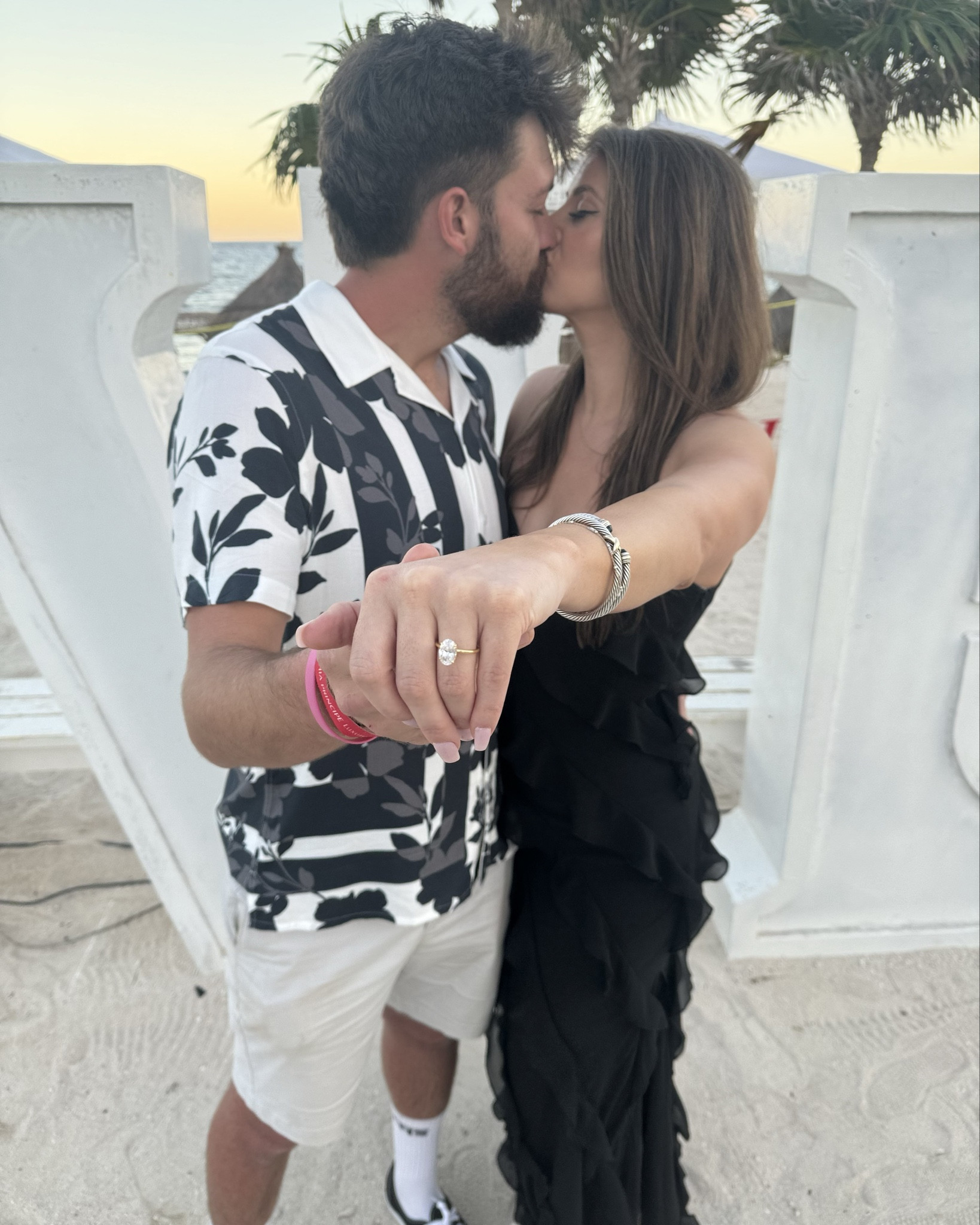 The most perfect black ruffle dress
Available in blue, white, or floral! 

#altrdstate #maxidress

#LTKStyleTip #LTKWedding #LTKSeasonal