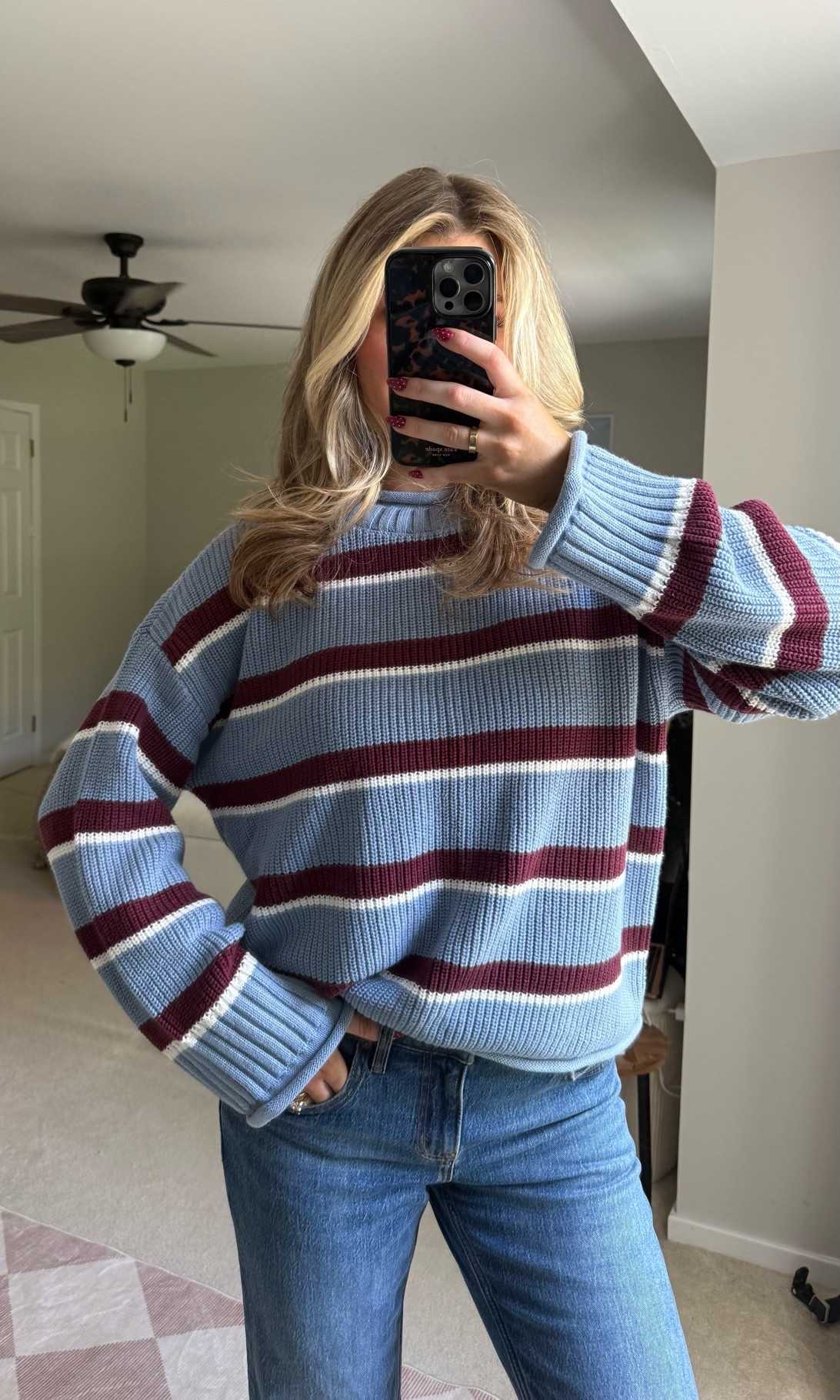 Love this fall sweater 🍂 size medium!