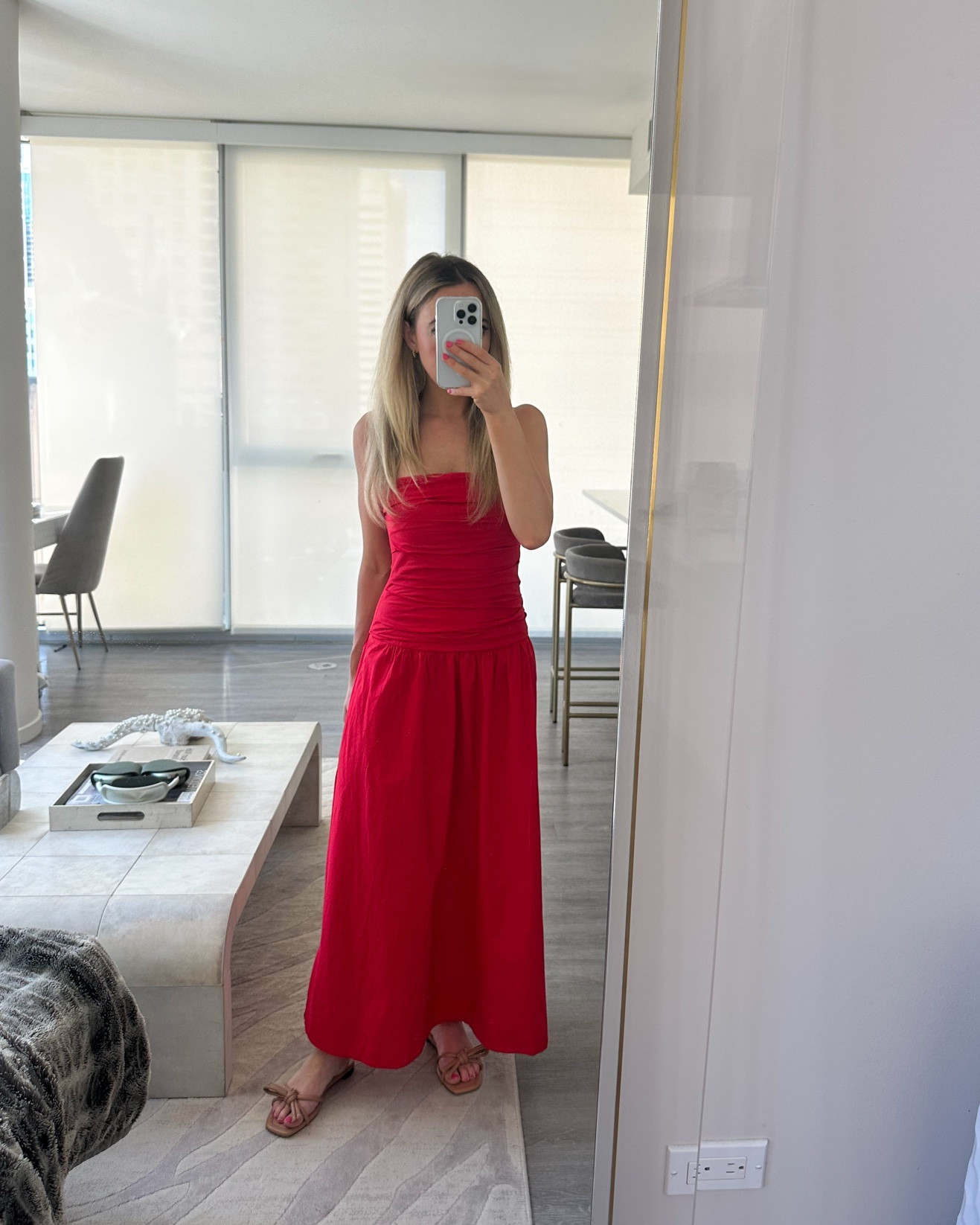 Chicago: daily outfit- 
this dress is so cute for summer- it is strapless, has pockets, available in petite length and available in black or white color options

#LTKootd #LTKTravel #LTKPetite