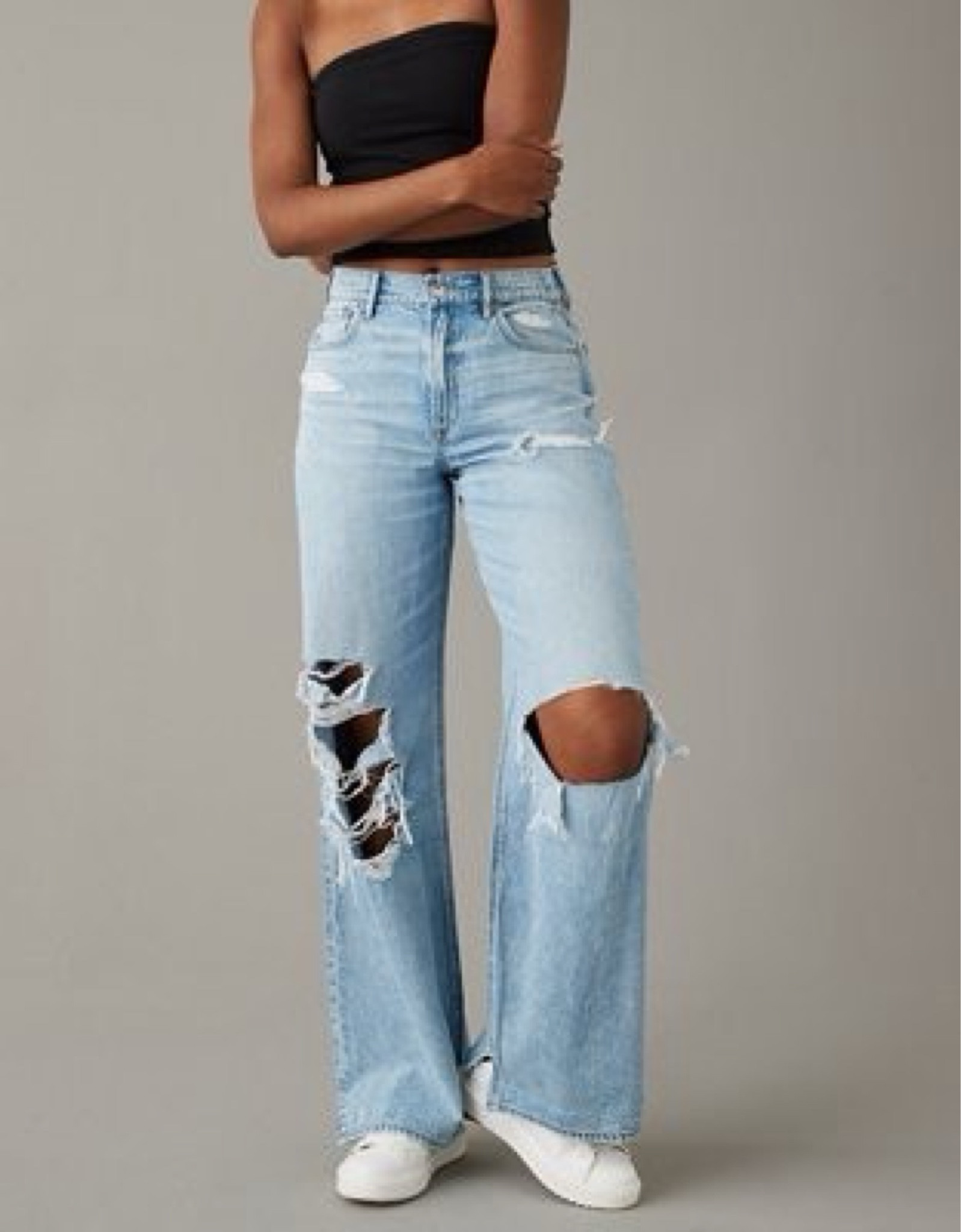 Cutest jeans on sale are 40% off!!! Ordering asap! #jeans #denim #americaneagle

#LTKsalealert #LTKU #LTKmidsize